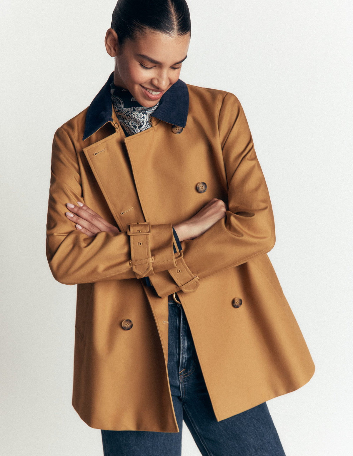 Ausgestellter, kurzer Trenchcoat-Kamelbraun-1