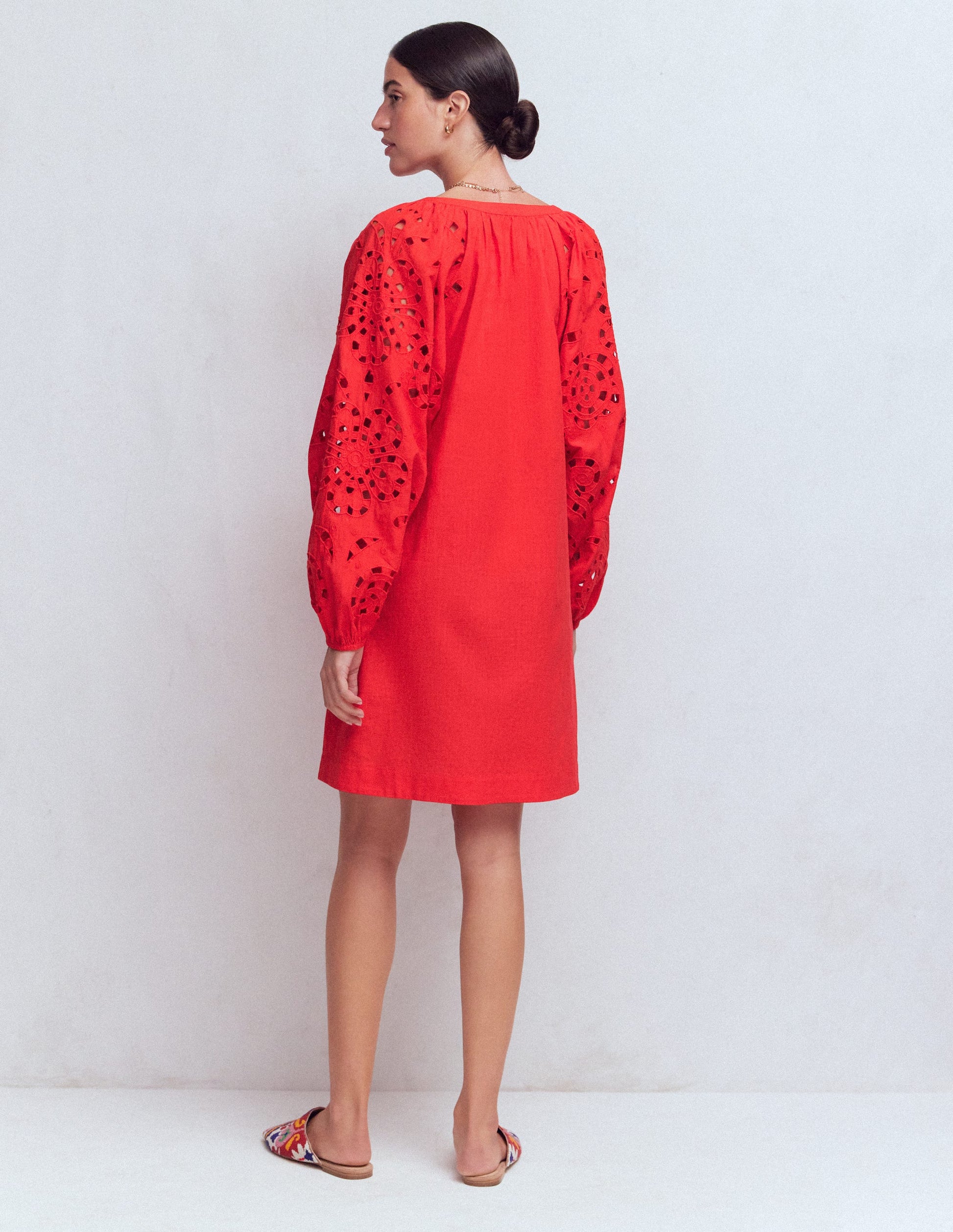 Kaftan mit bestickten Ärmeln-Rot Stickerei-4
