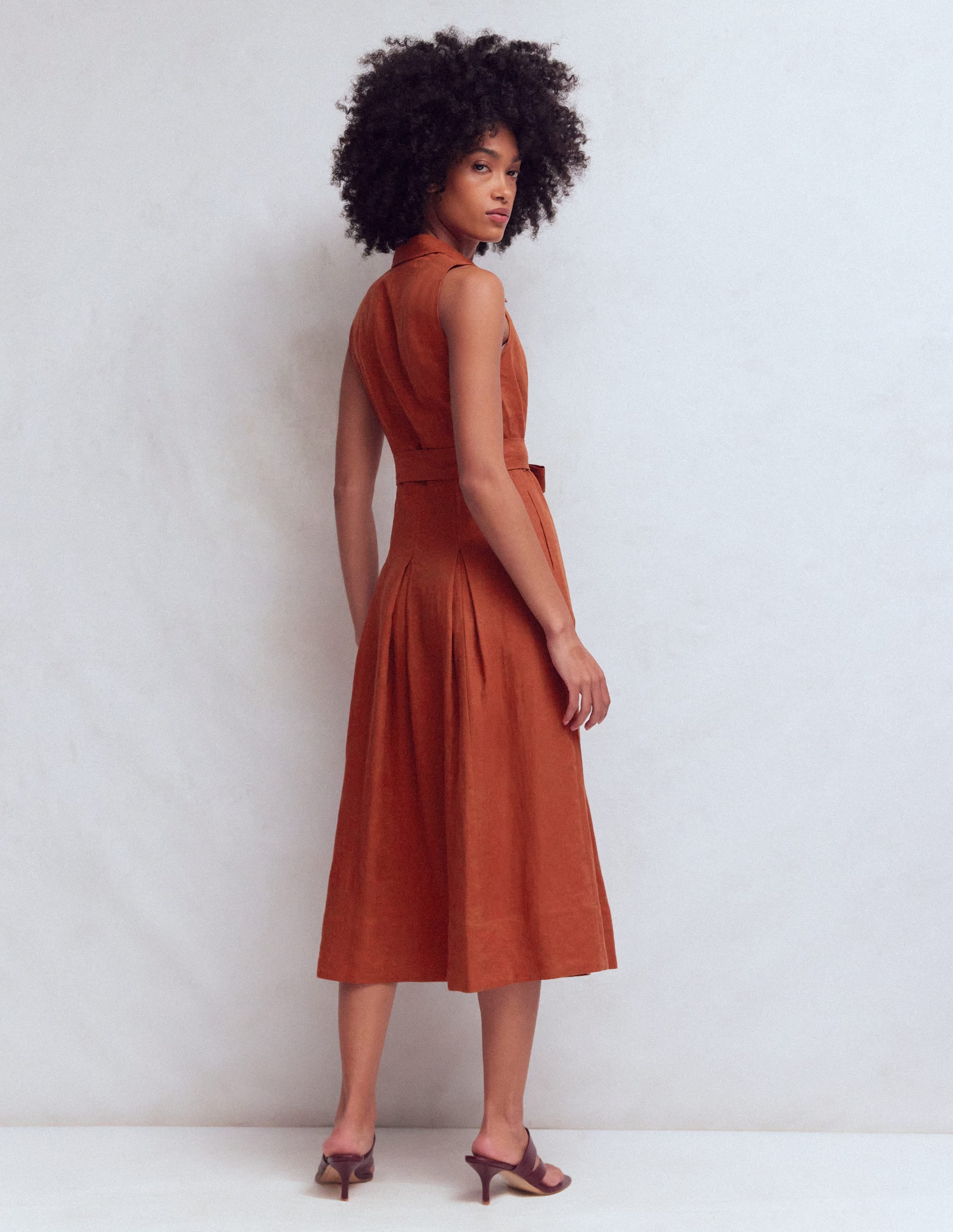 Belinda Hemdblusenkleid aus Leinen-Braun-Orange - Image 3