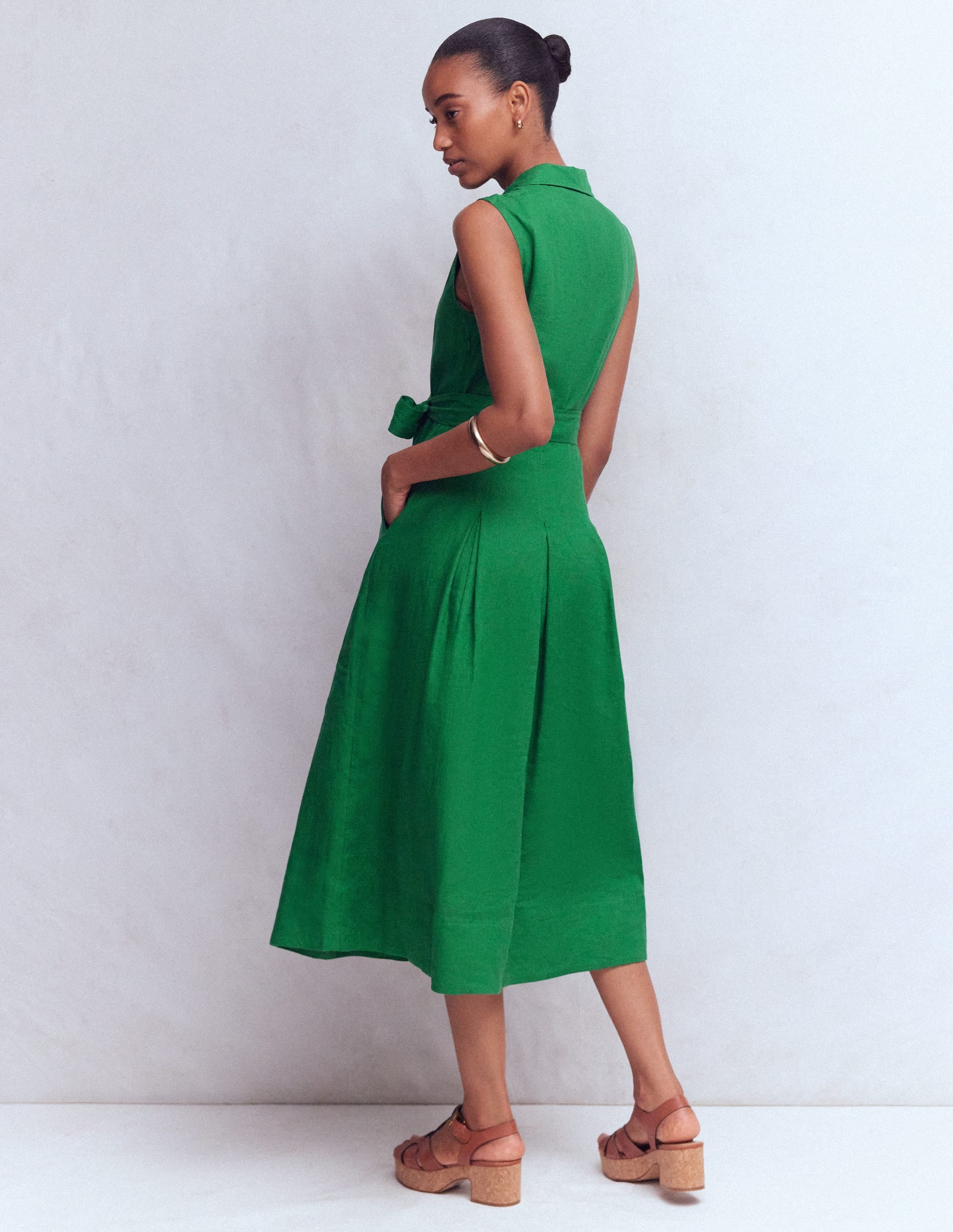 Belinda Hemdblusenkleid aus Leinen-Frisches Grün - Image 3
