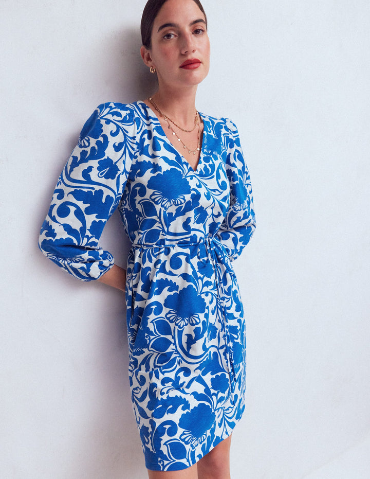 Cary Kurzes Kleid mit V-Ausschnitt-Blau, Blühende Wiese
