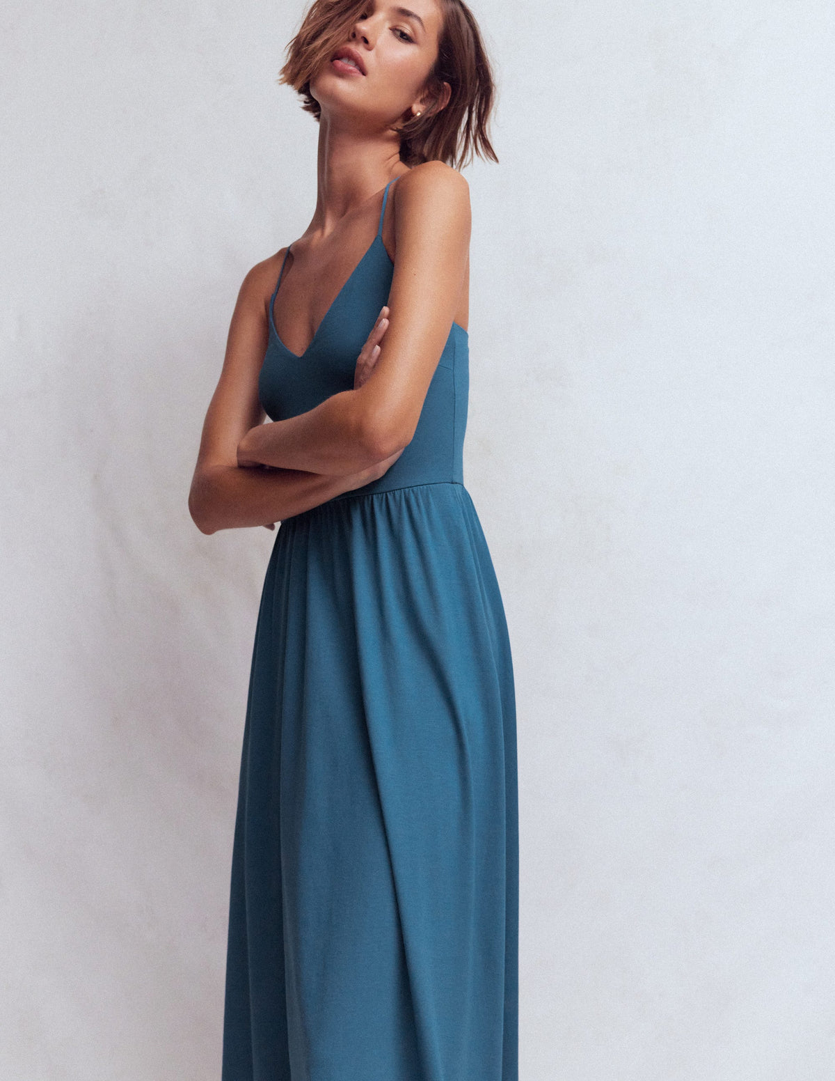 Jerseykleid mit gekreuzten Rückenträgern-Turmalinblau - Image 4