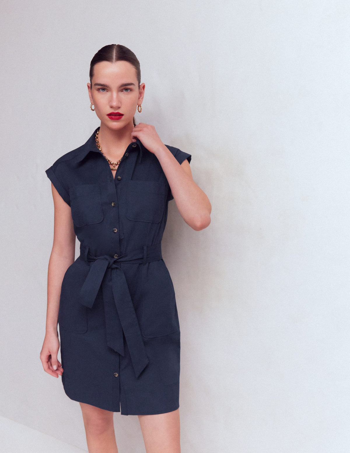 Kurzes Hemdblusenkleid mit Gürtel-Marineblau-4