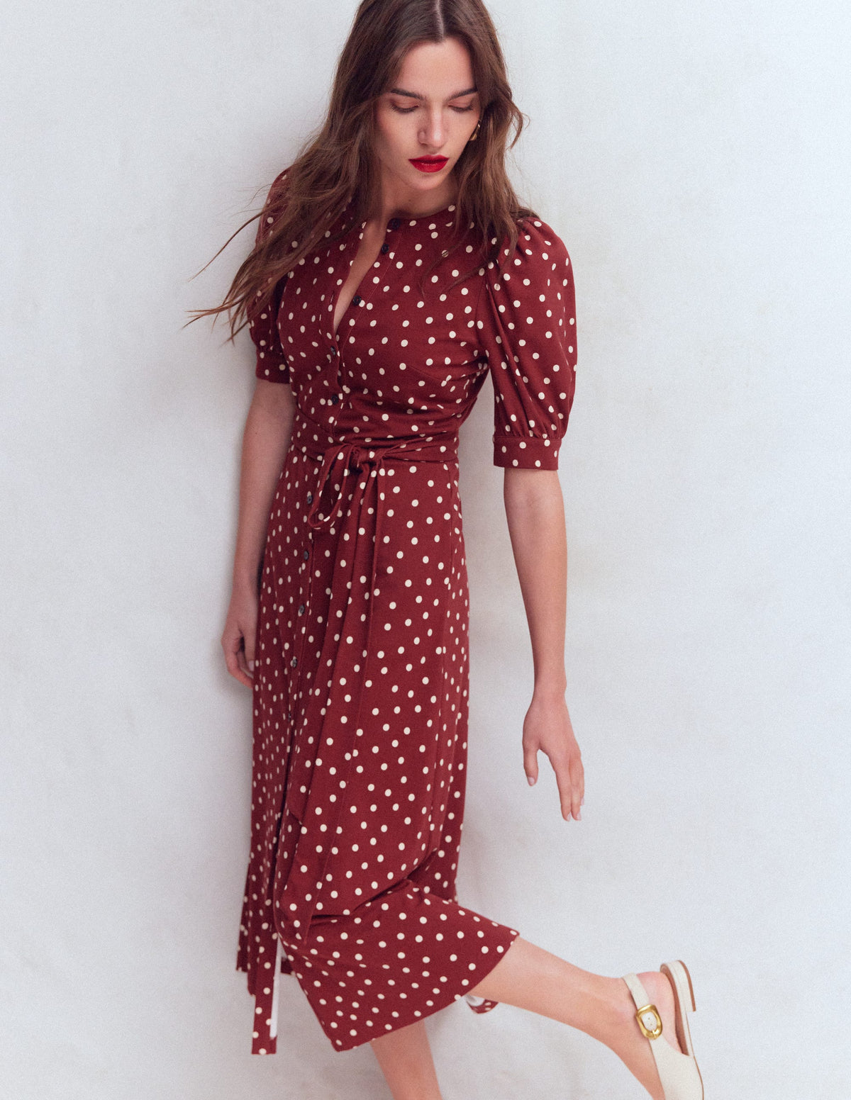 Ponte-Hemdblusenkleid mit Puffärmeln-Rote Birne, Gemalte Tupfen - Image 6