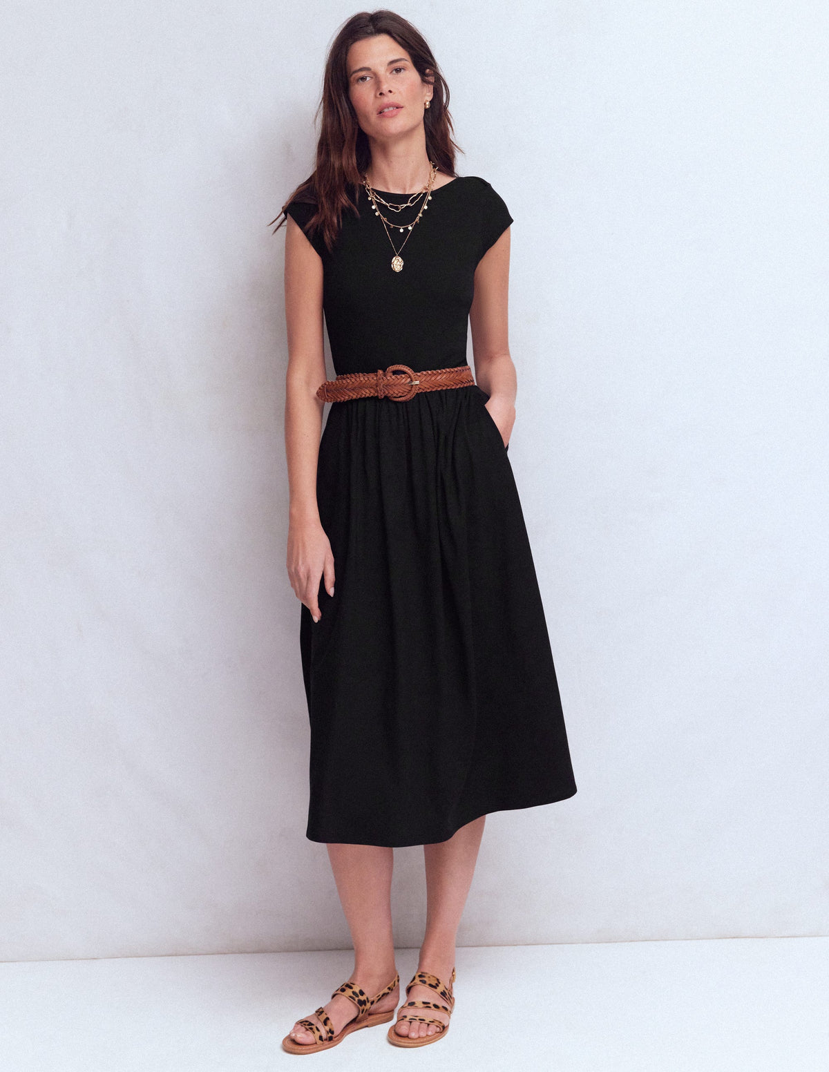Kleid aus Materialmix mit U-Boot-Ausschnitt-Schwarz-1