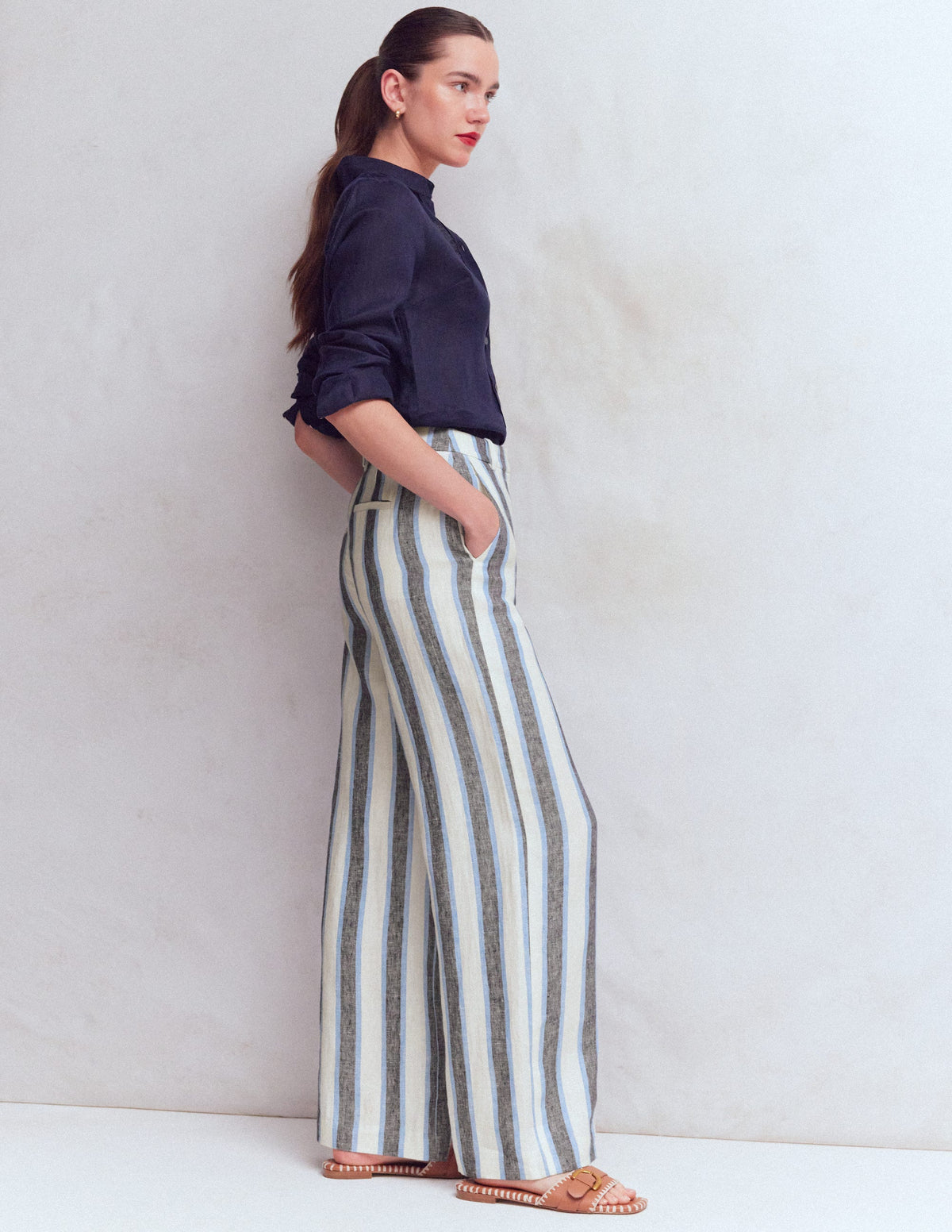 Pantalon Belgravia en lin-Rayé bleu et blanc - Image 7