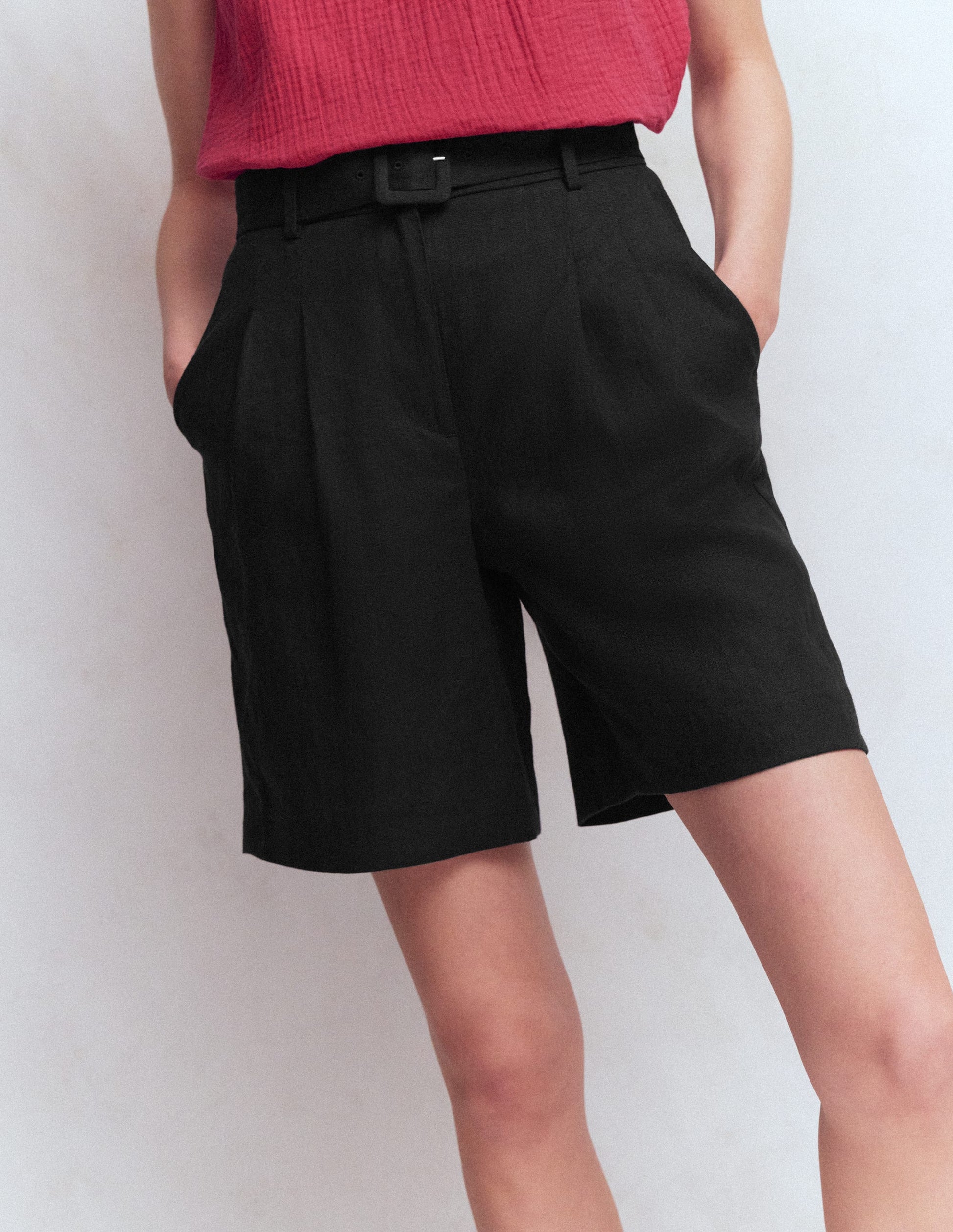 Chelsea Belted Linen Shorts-Black-4