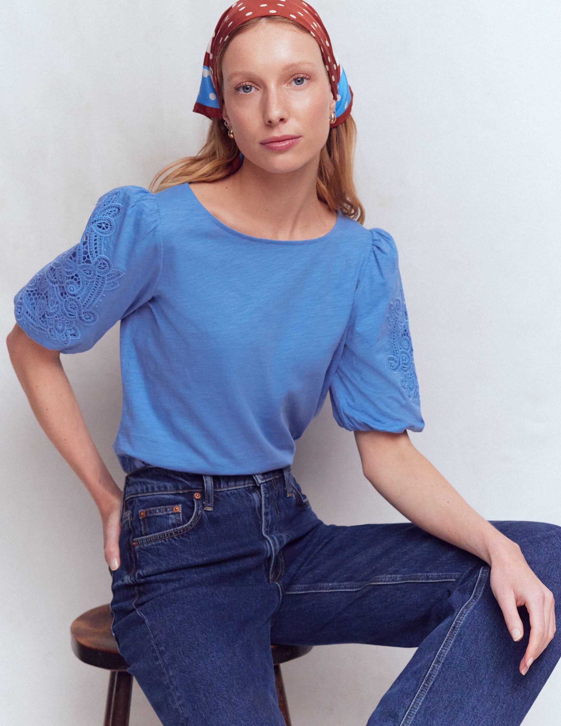 Jerseyoberteil mit Cutwork-Detail-Vergissmeinnicht Blau-1