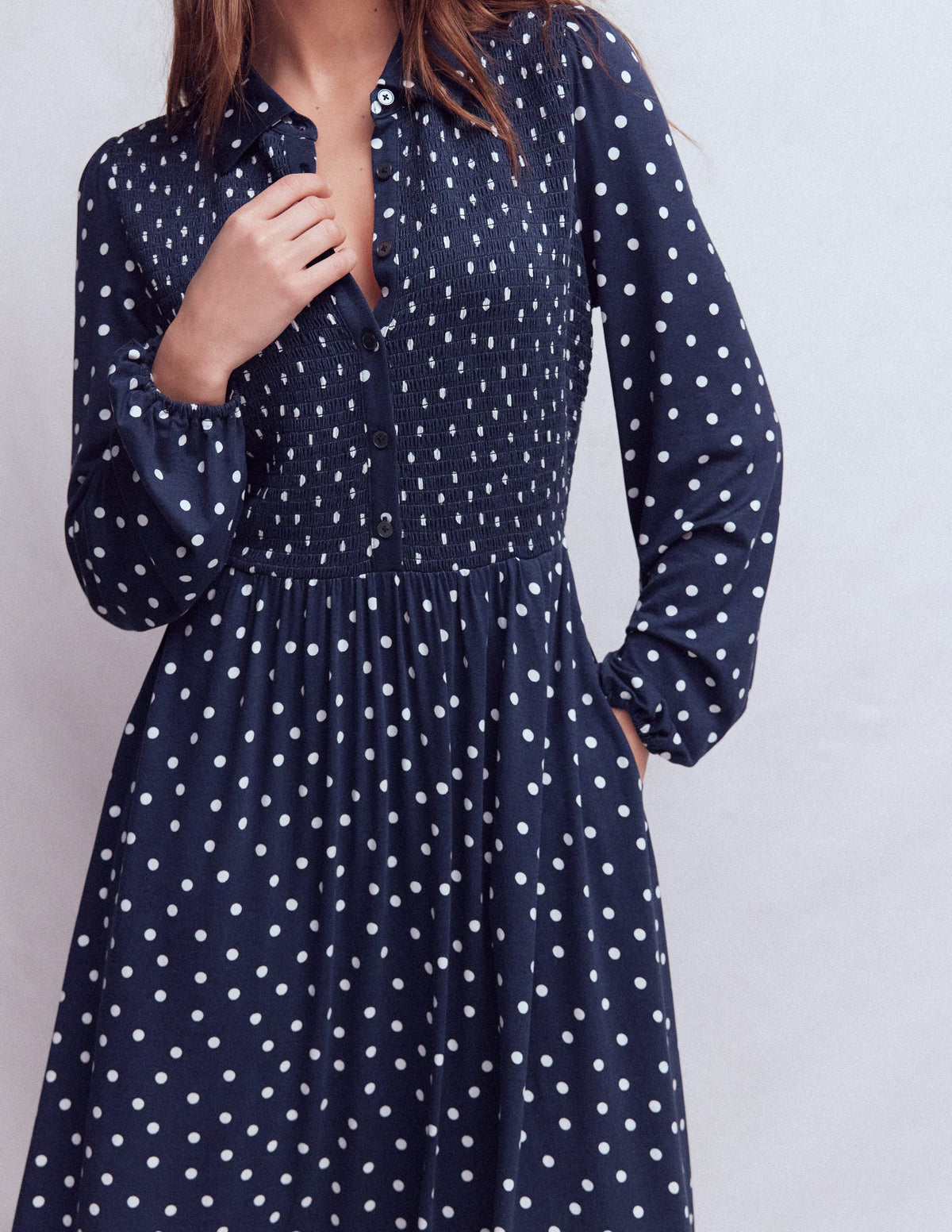 Robe à smocks en jersey-Bleu marine foncé, pois peints - Image 2
