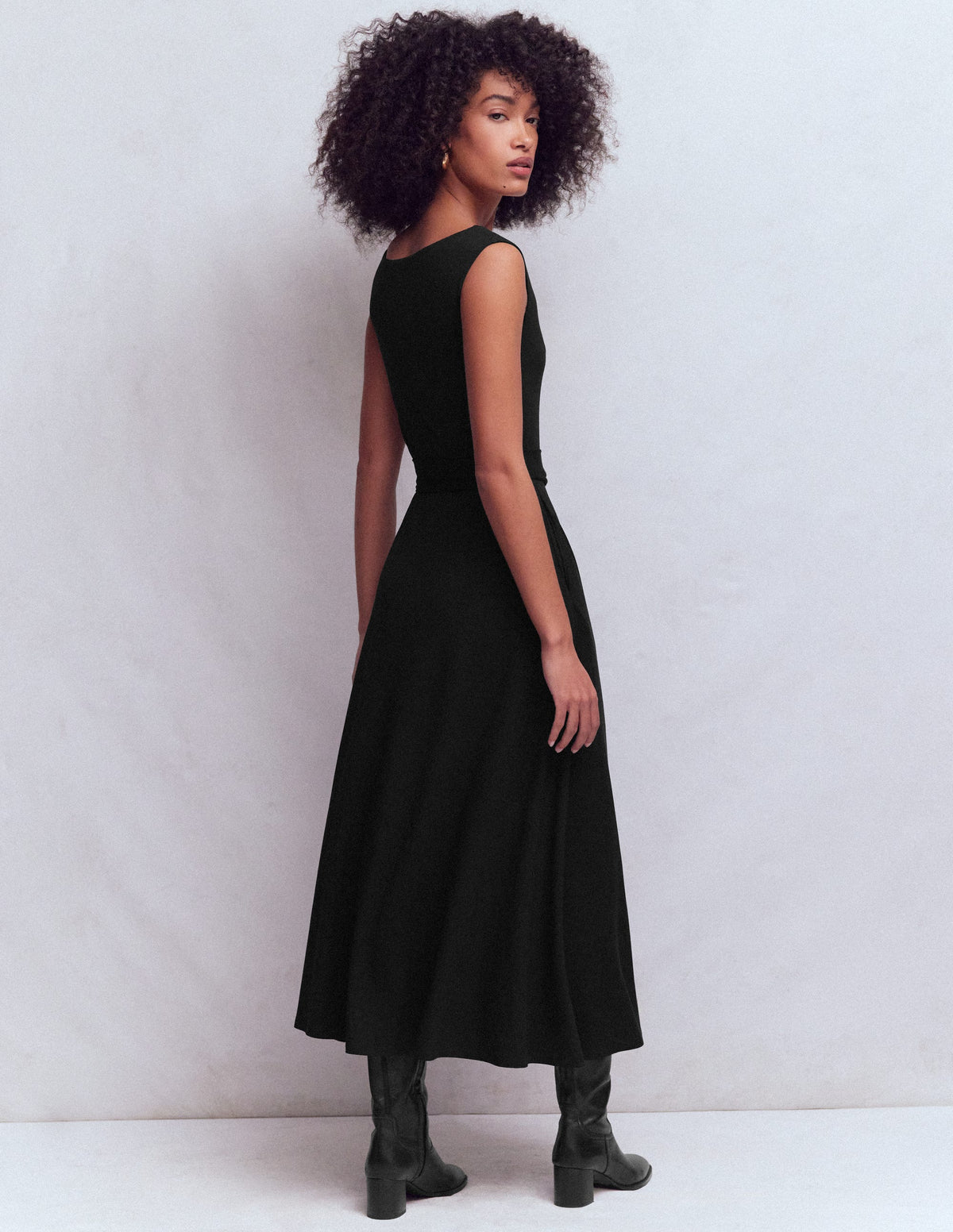 Tamsin Jersey-Midikleid-Schwarz - Image 4
