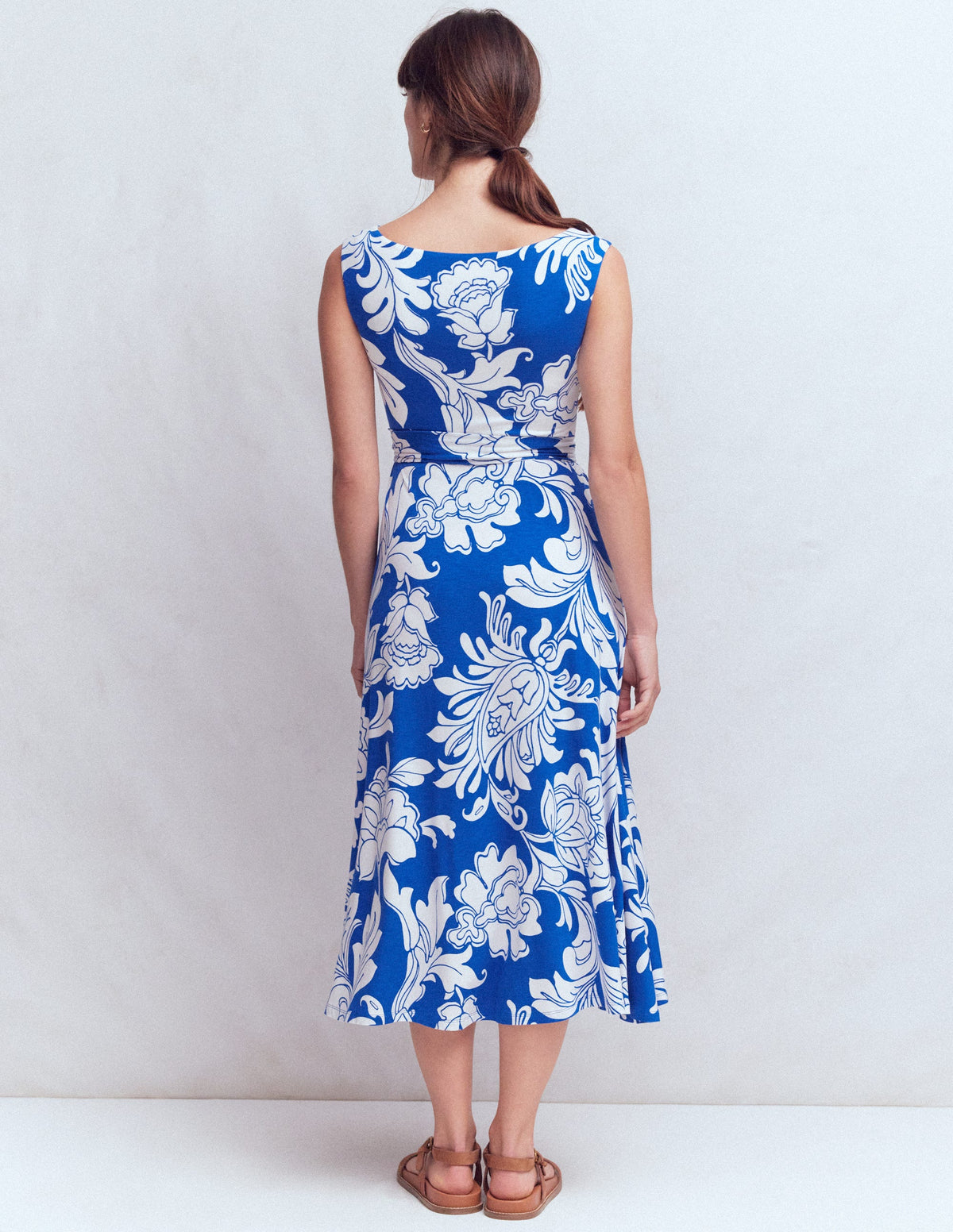 Tamsin Jersey-Midikleid-Blau, Botanisches Muster Monochrom - Image 3