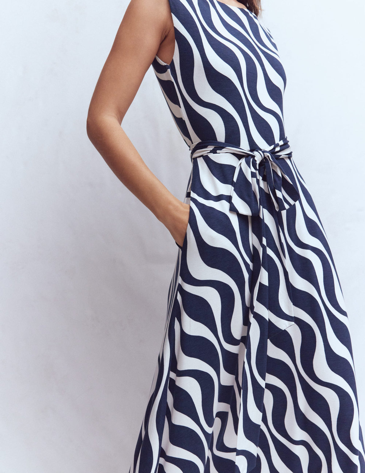 Tamsin Jersey Midi Dress-French Navy, Rhythmic Wave - Image 2