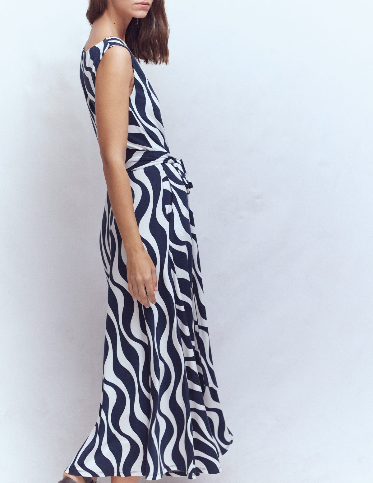 Tamsin Jersey Midi Dress-French Navy, Rhythmic Wave - Image 3