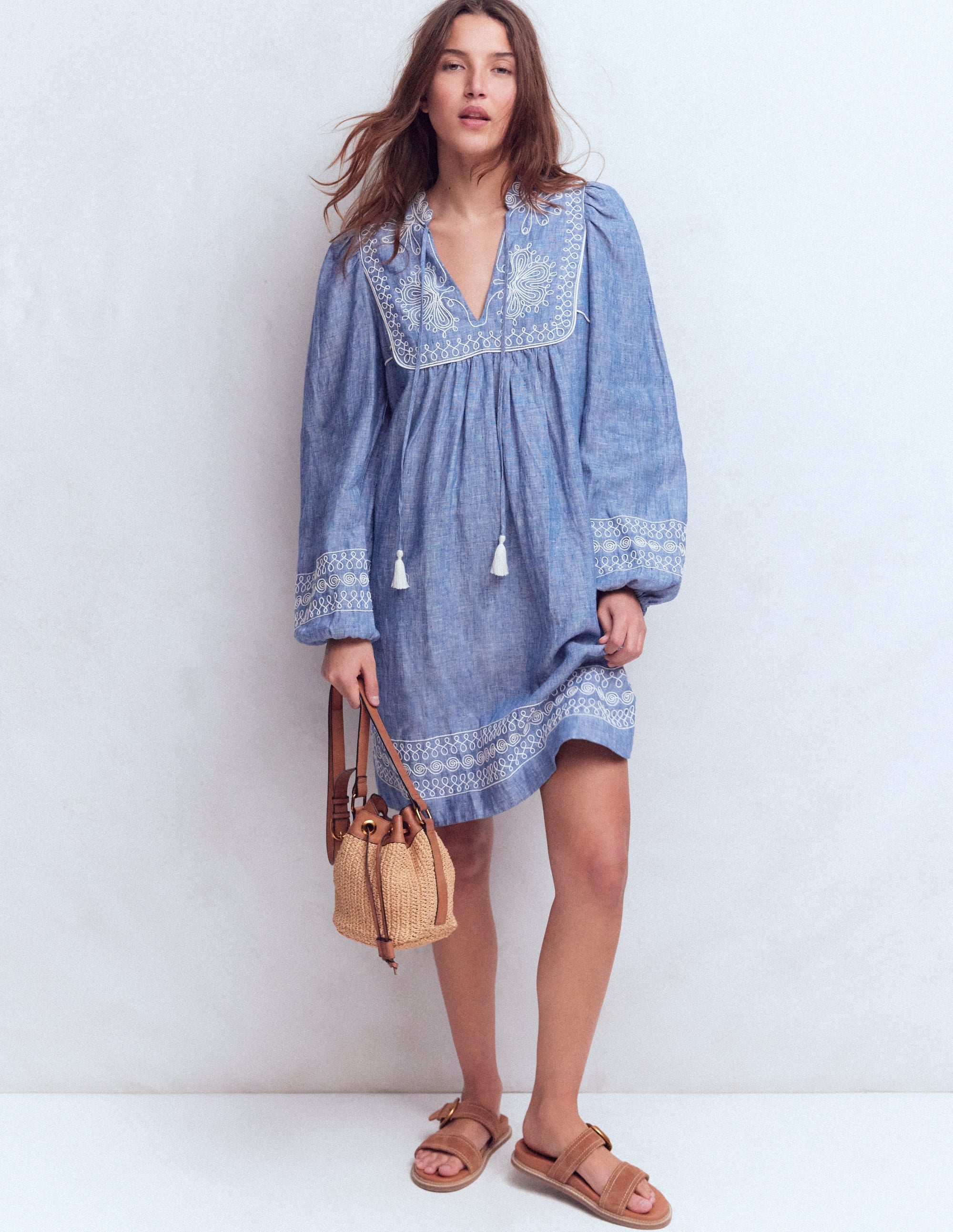 Robe Pia en lin avec empiècement à pampilles-Broderie chambray - Image 1