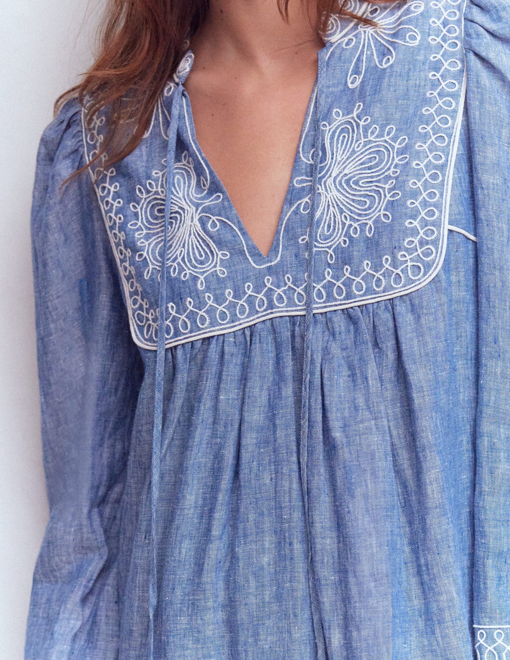 Robe Pia en lin avec empiècement à pampilles-Broderie chambray-2