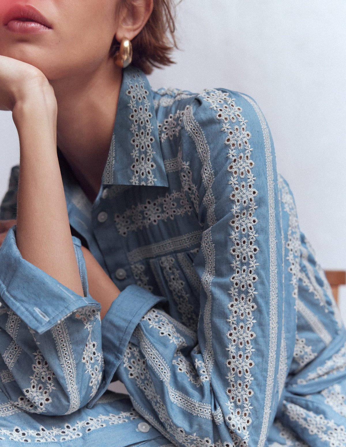 Ellie Maxi-Hemdblusenkleid aus Baumwolle-Lochstickerei Denim-1