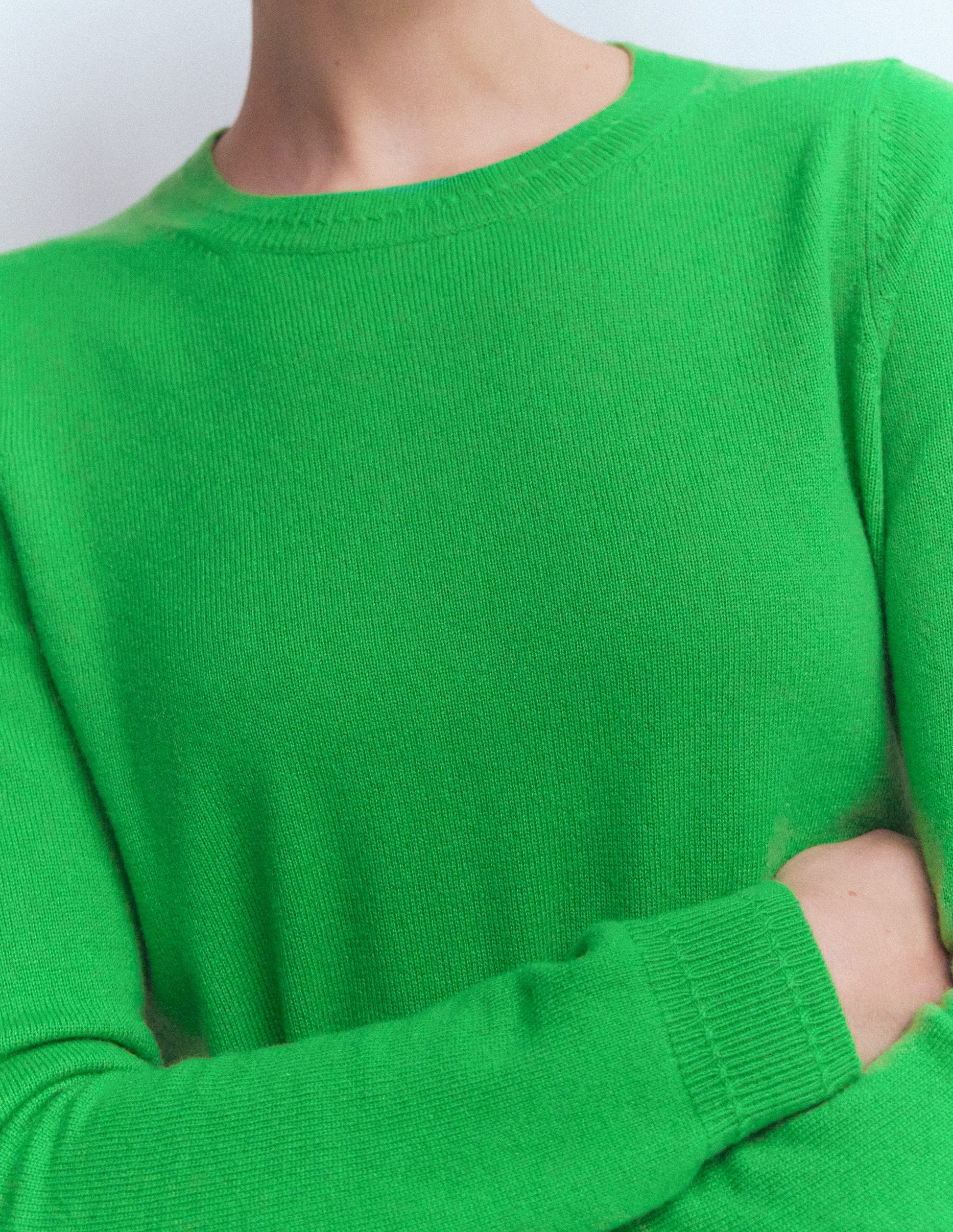 Eva Kaschmirpullover mit Rundhalsausschnitt-Baumgrün-2