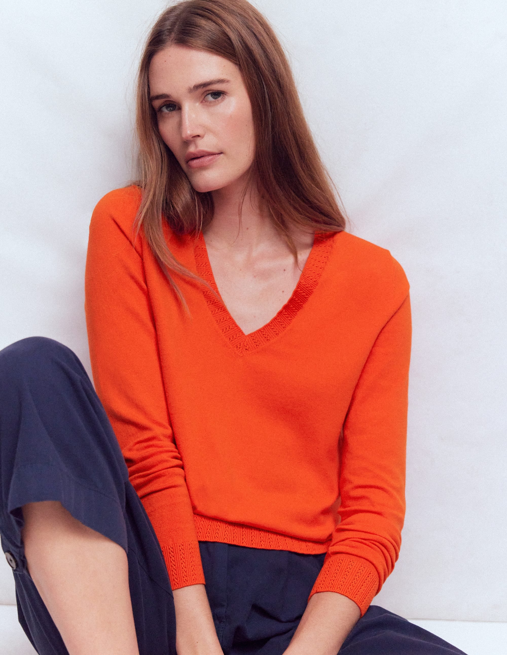 Emilia Baumwollpullover mit V-Ausschnitt-Abendrot-Orange - Image 1