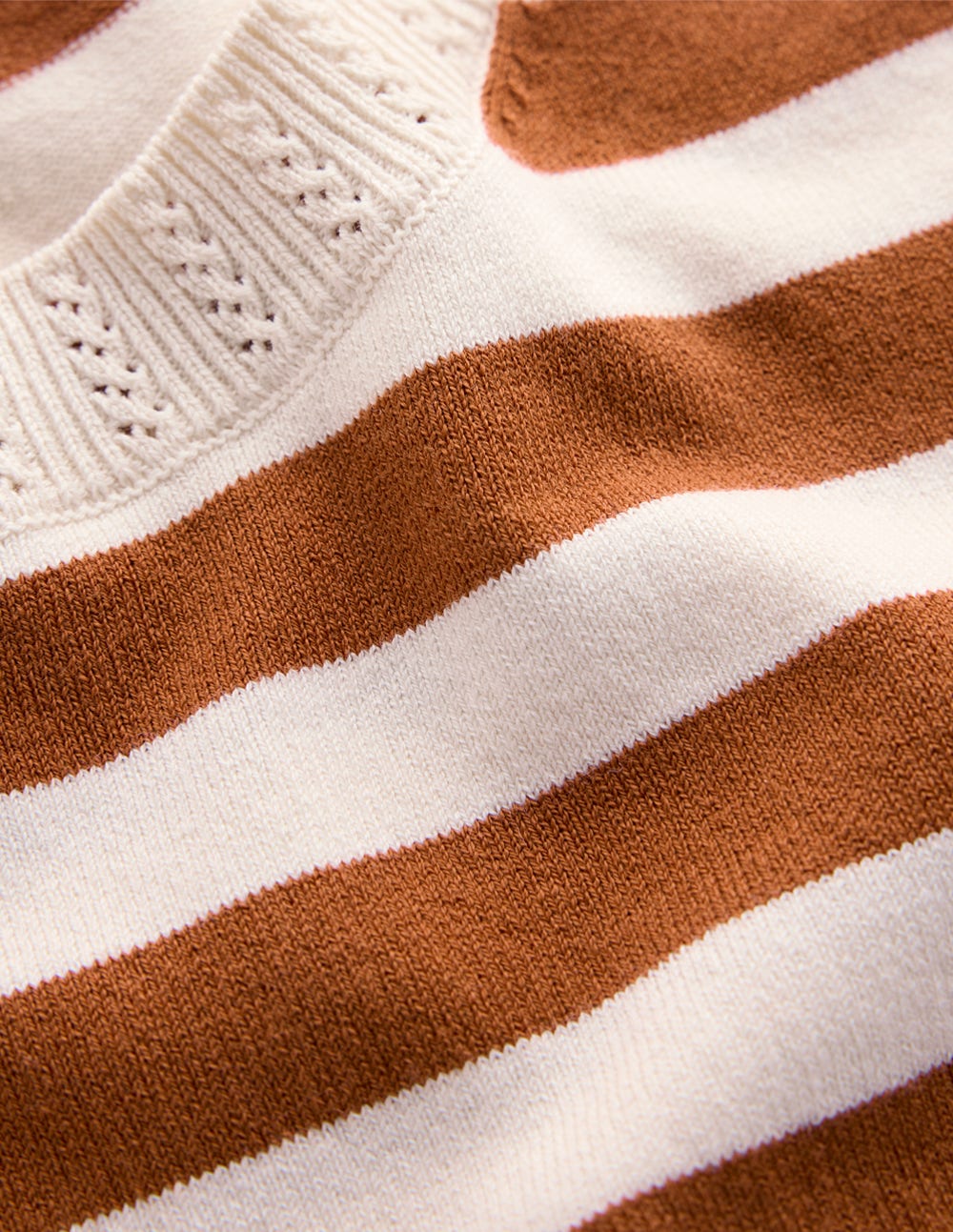 T-shirt col rond Emilia en coton-Cognac/ivoire chaud - Image 7