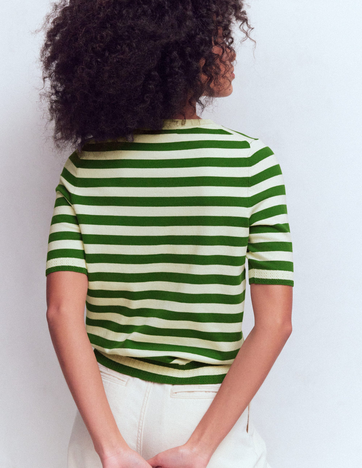 Emilia Baumwoll-T-Shirt mit Rundhalsausschnitt-Promenaden Grün/Naturweiß Streifen-3