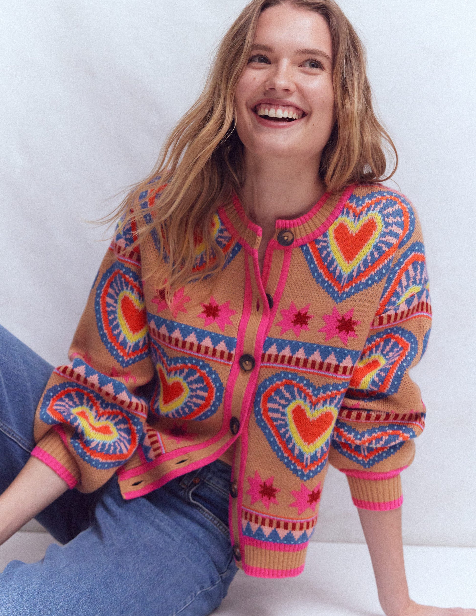 Abi Jacquard-Strickjacke-Kamelbraun Meliert, Herzen-4
