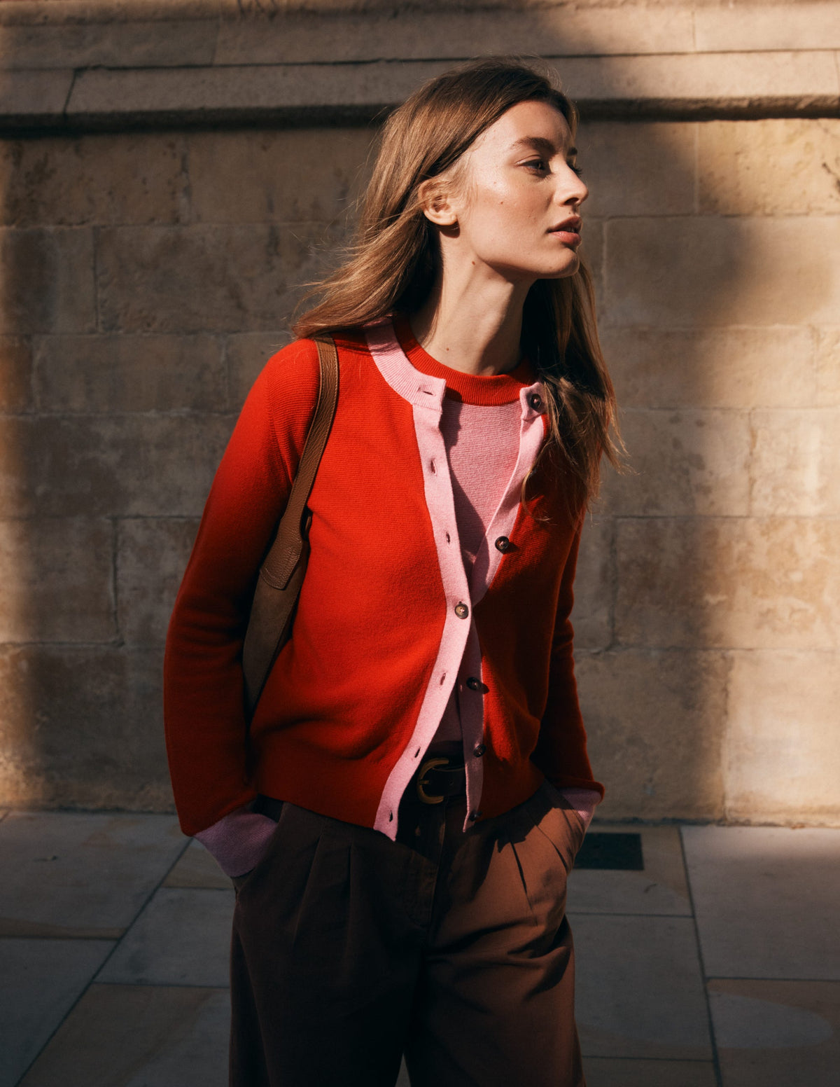 Grace Strickjacke in Blockfarben-Leuchtende Kirsche - Image 5