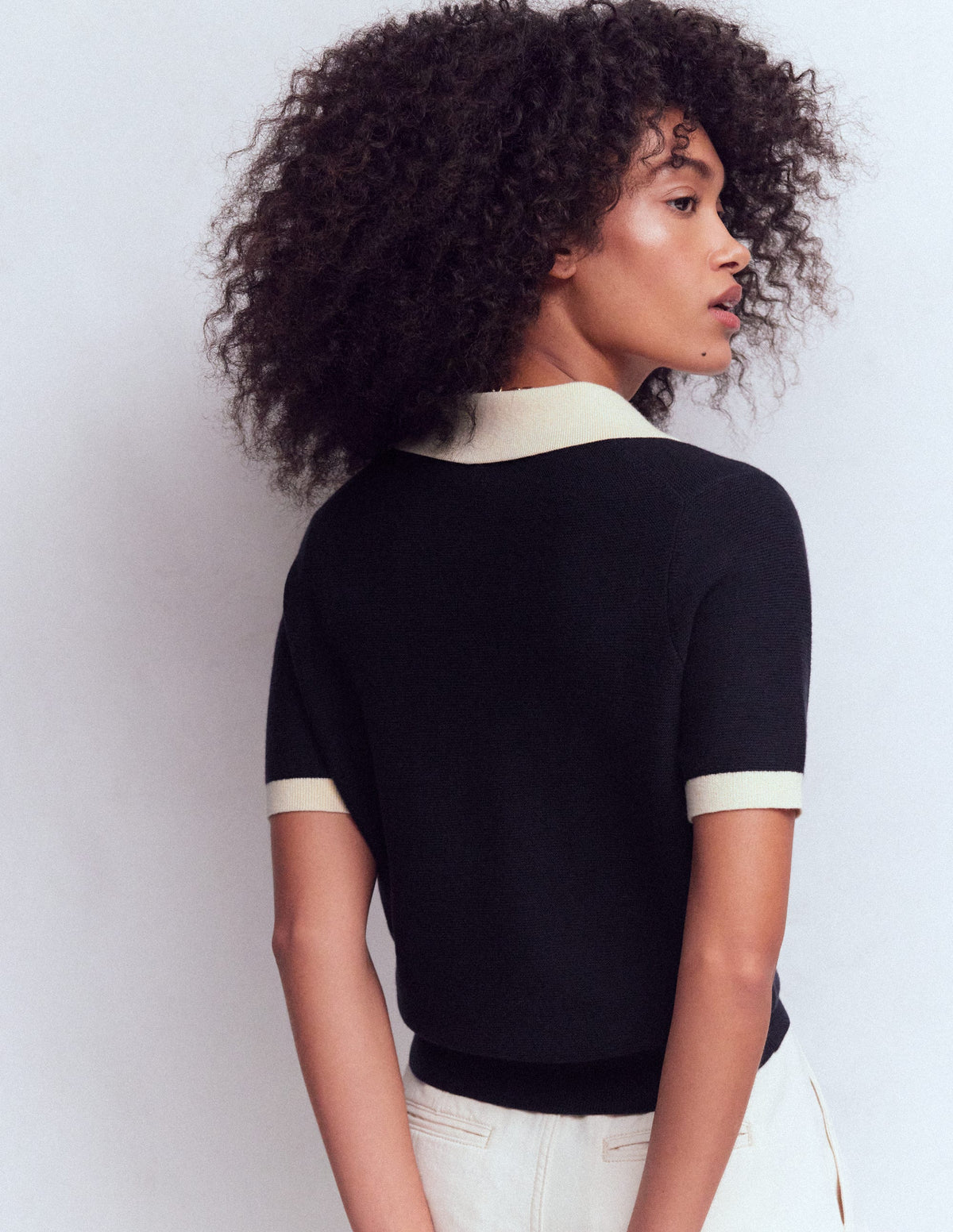 Grace T-Shirt in Blockfarben-Marineblau - Image 3