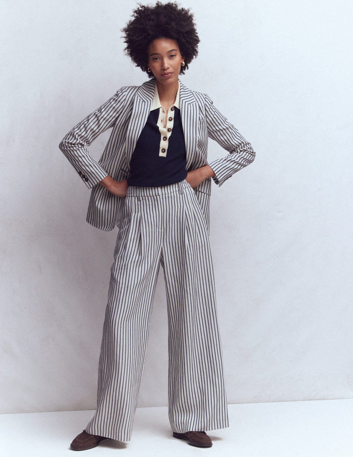 Pantalon large Kensington-Bleu et Ivoire à Rayures - Image 1