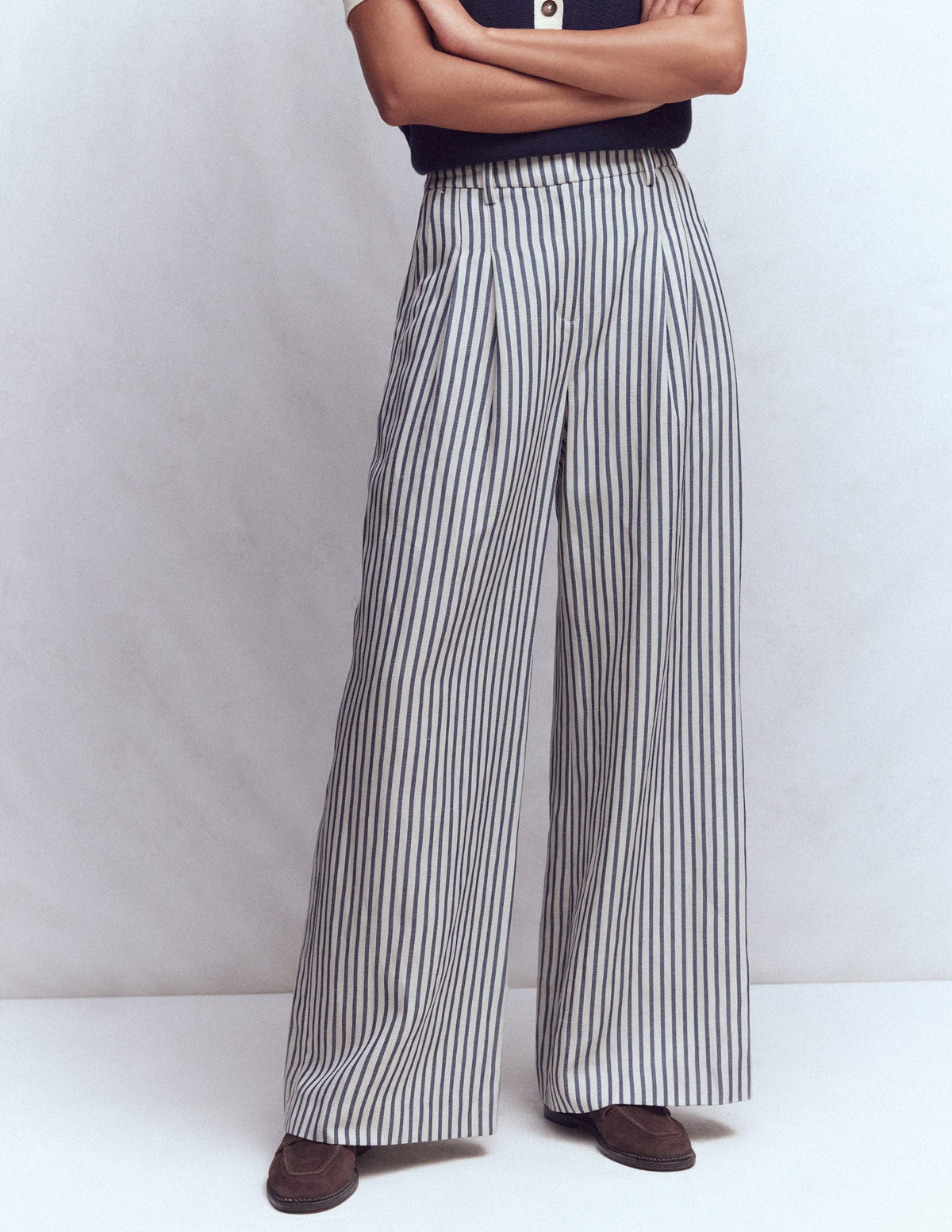 Pantalon large Kensington-Bleu et Ivoire à Rayures - Image 4