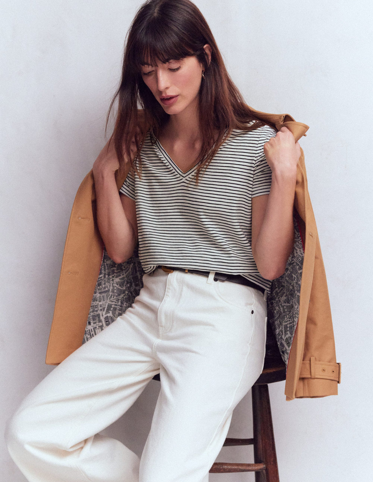 Sophie Flammgarn-T-Shirt mit V-Ausschnitt-Naturweiß/Navy, Gestreift - Image 4