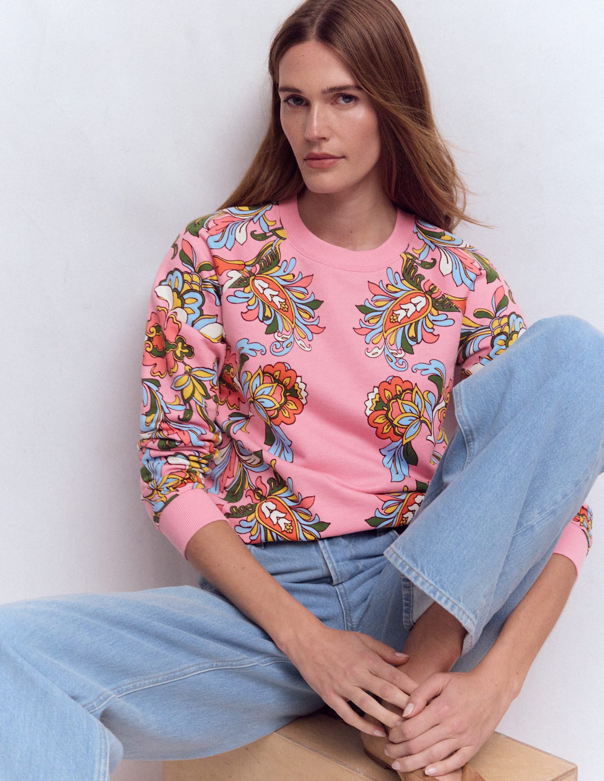 Rosa Bedrucktes Sweatshirt-Bunt, Botanisches Muster - Image 1
