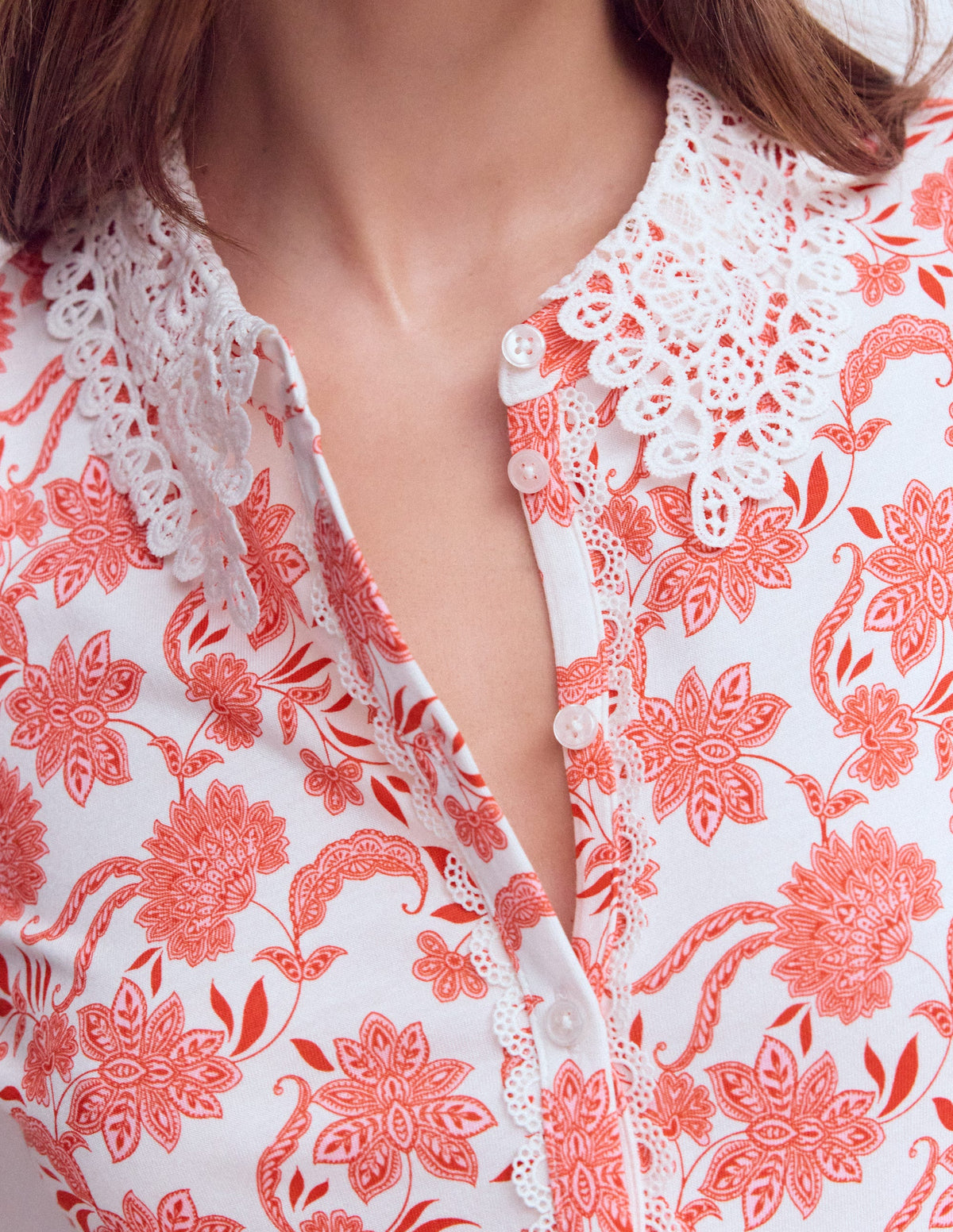 Nessa Bluse mit Lochstickerei am Kragen-Pink Geblümt-2