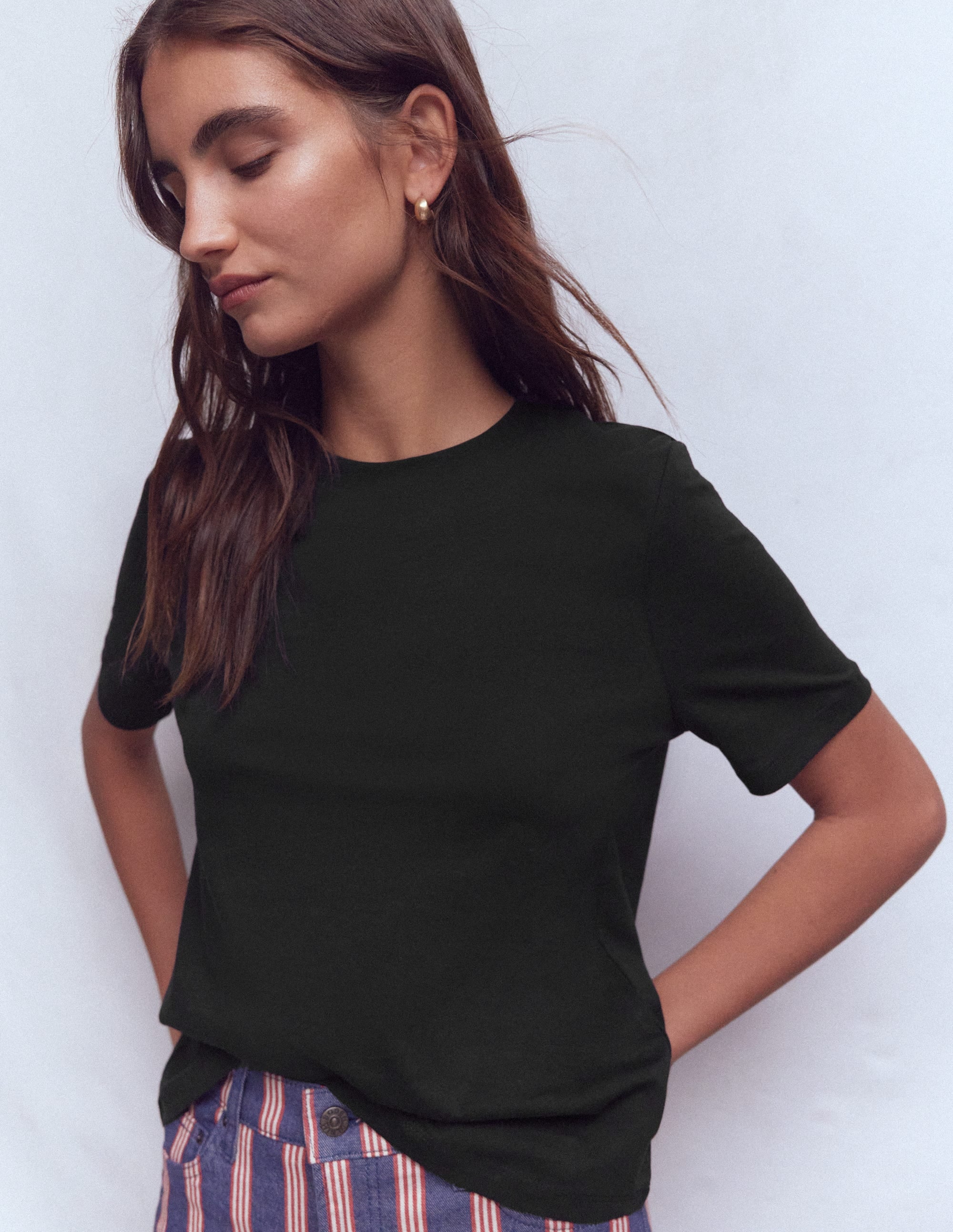 Cotton Crew Neck T-shirt-Black - Image 4