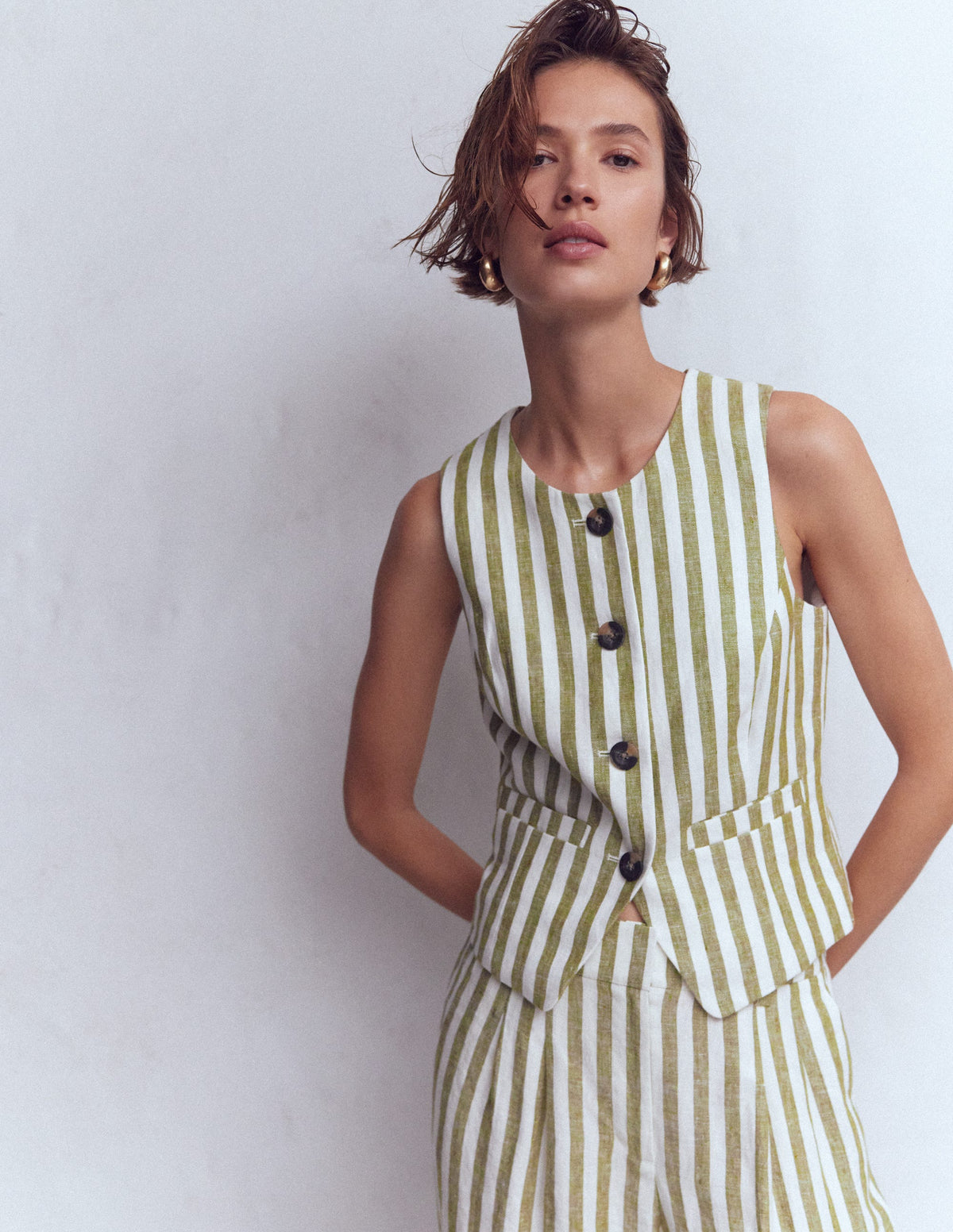 Gilet de tailleur en lin-Rayé olive, ivoire - Image 1
