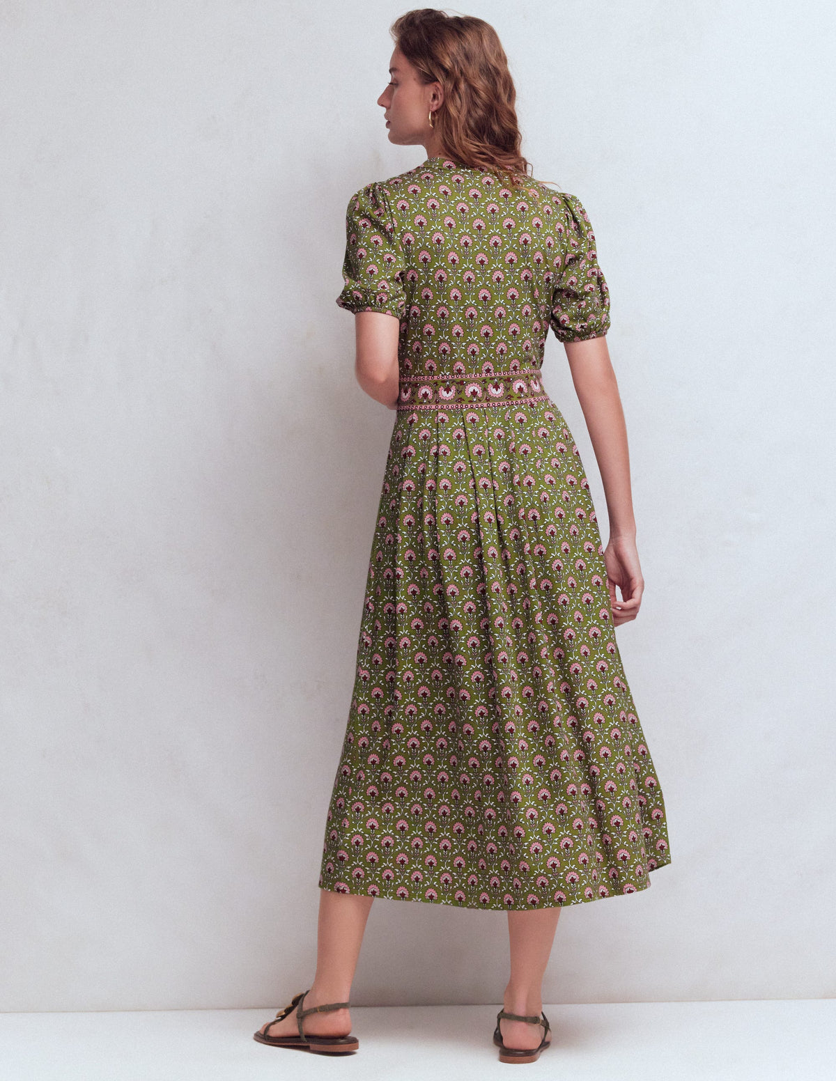 Amber Jersey-Midikleid mit Falten-Olivgrün, Blumengitter - Image 3
