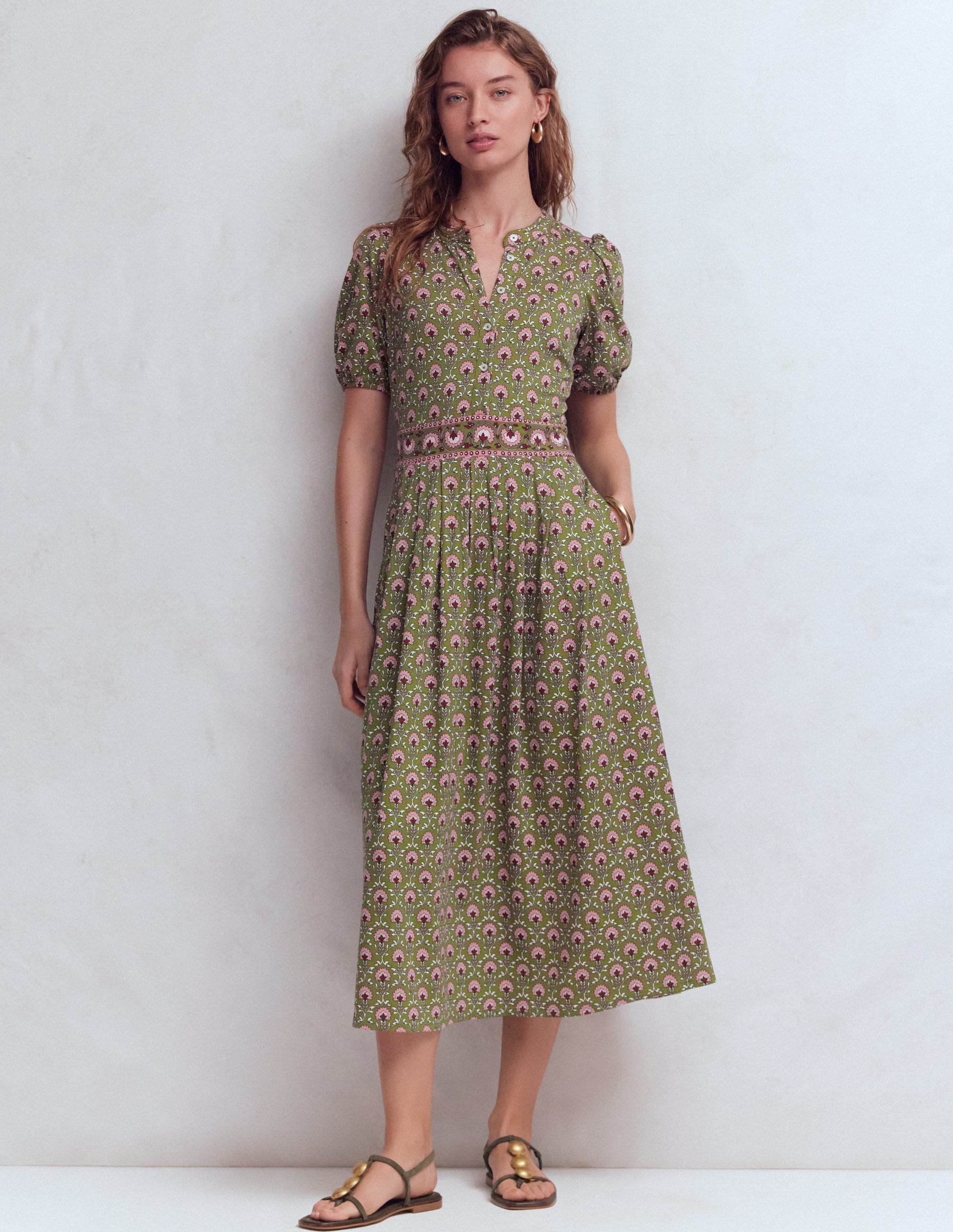 Amber Jersey-Midikleid mit Falten-Olivgrün, Blumengitter - Image 1