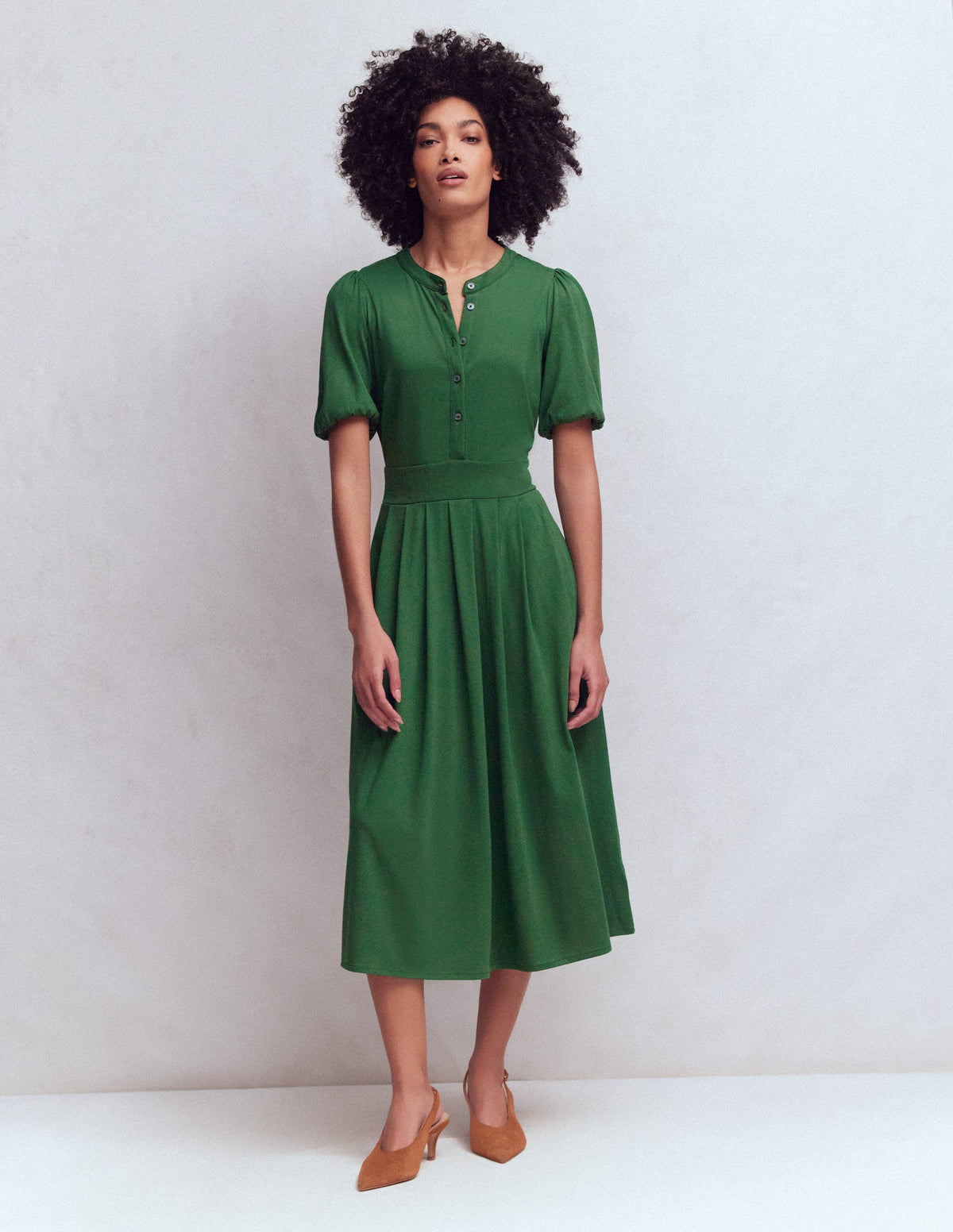 Amber Jersey-Midikleid mit Falten-Jagdgrün - Image 1