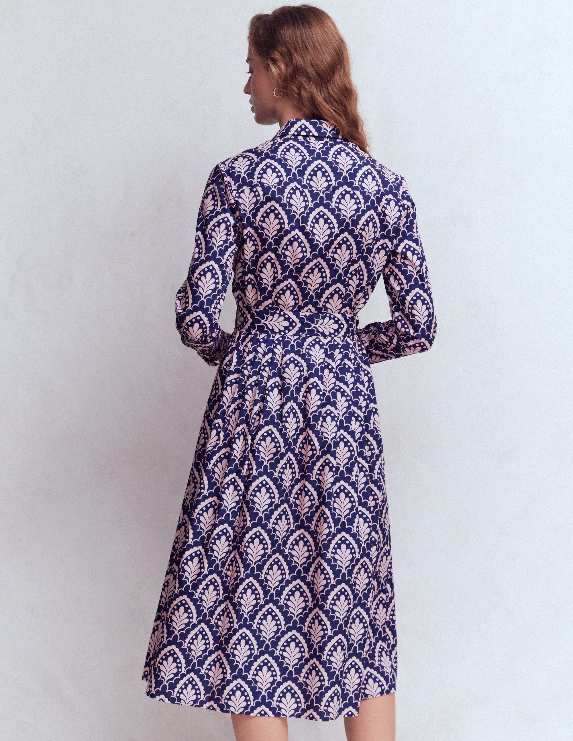 Alexa Midi-Hemdblusenkleid aus Baumwolle-Marineblau Blumenterrasse - Image 3