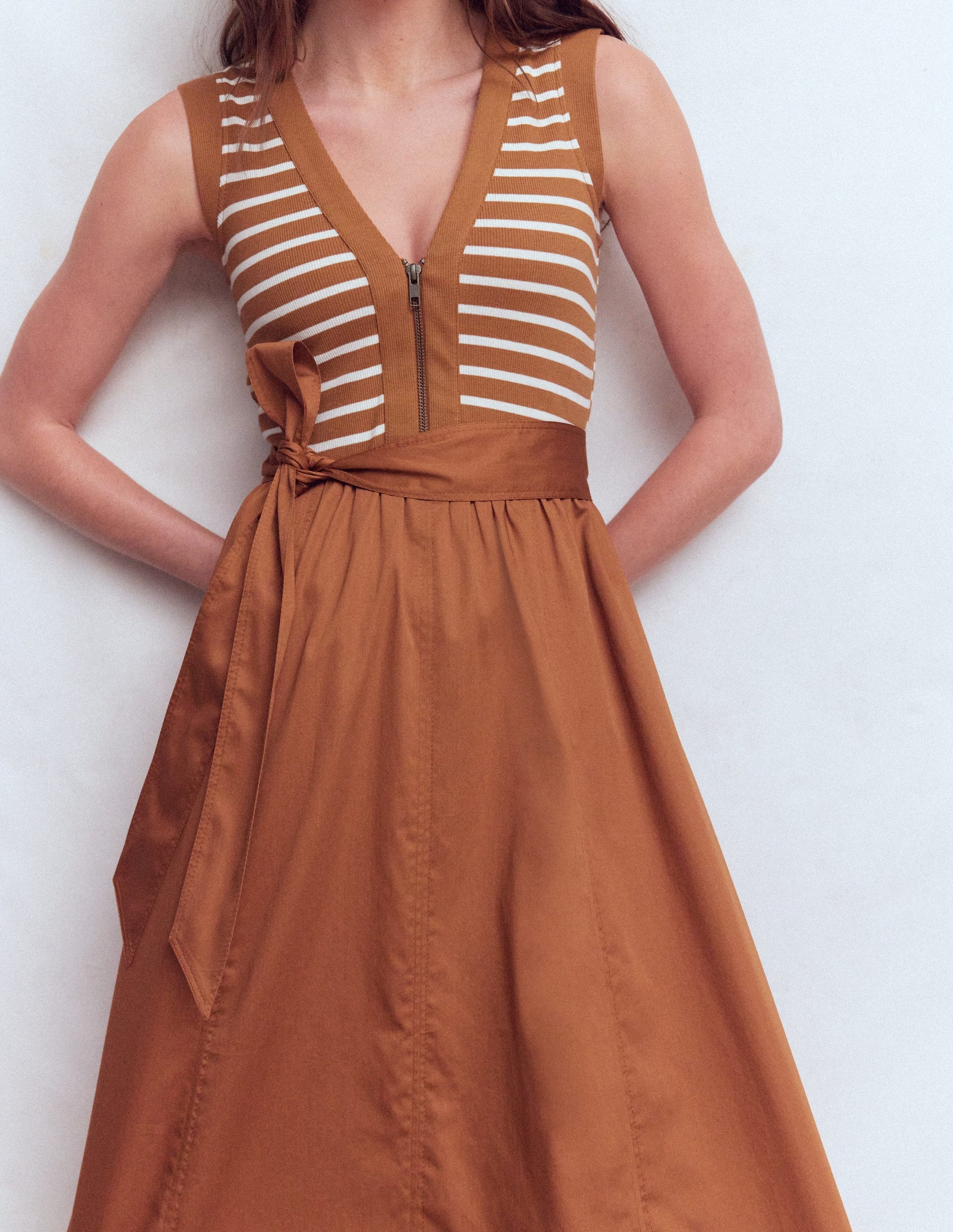 Kleid aus Materialmix mit Reißverschluss vorn-Ingwer und Naturweiß Streifen-2