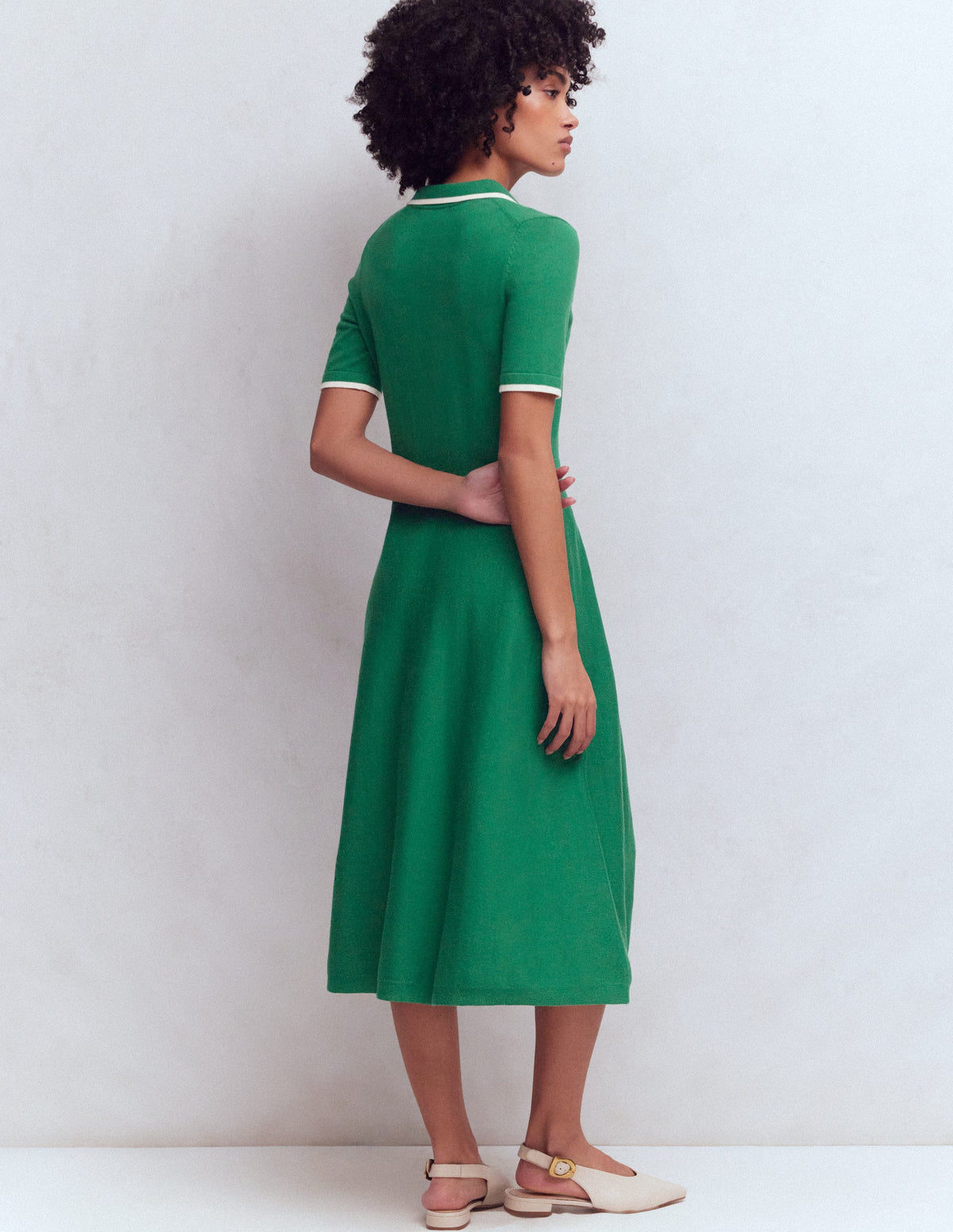 Strick-Midikleid mit Kragen-Frisches Grün - Image 3