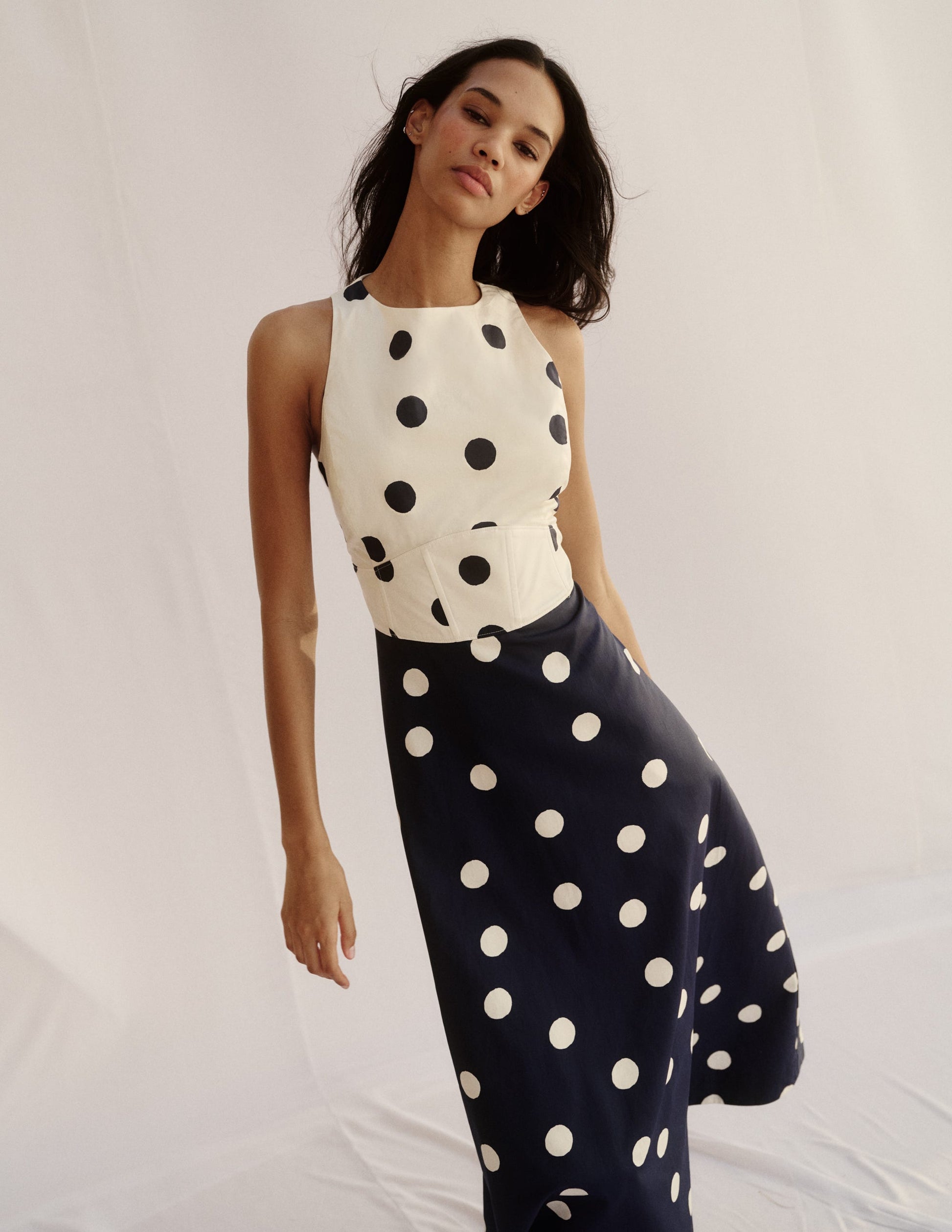 Silvia Maxikleid mit Korsettstäbchen am Oberteil-Französisches Marineblau Gemalt Spaced Dot-5