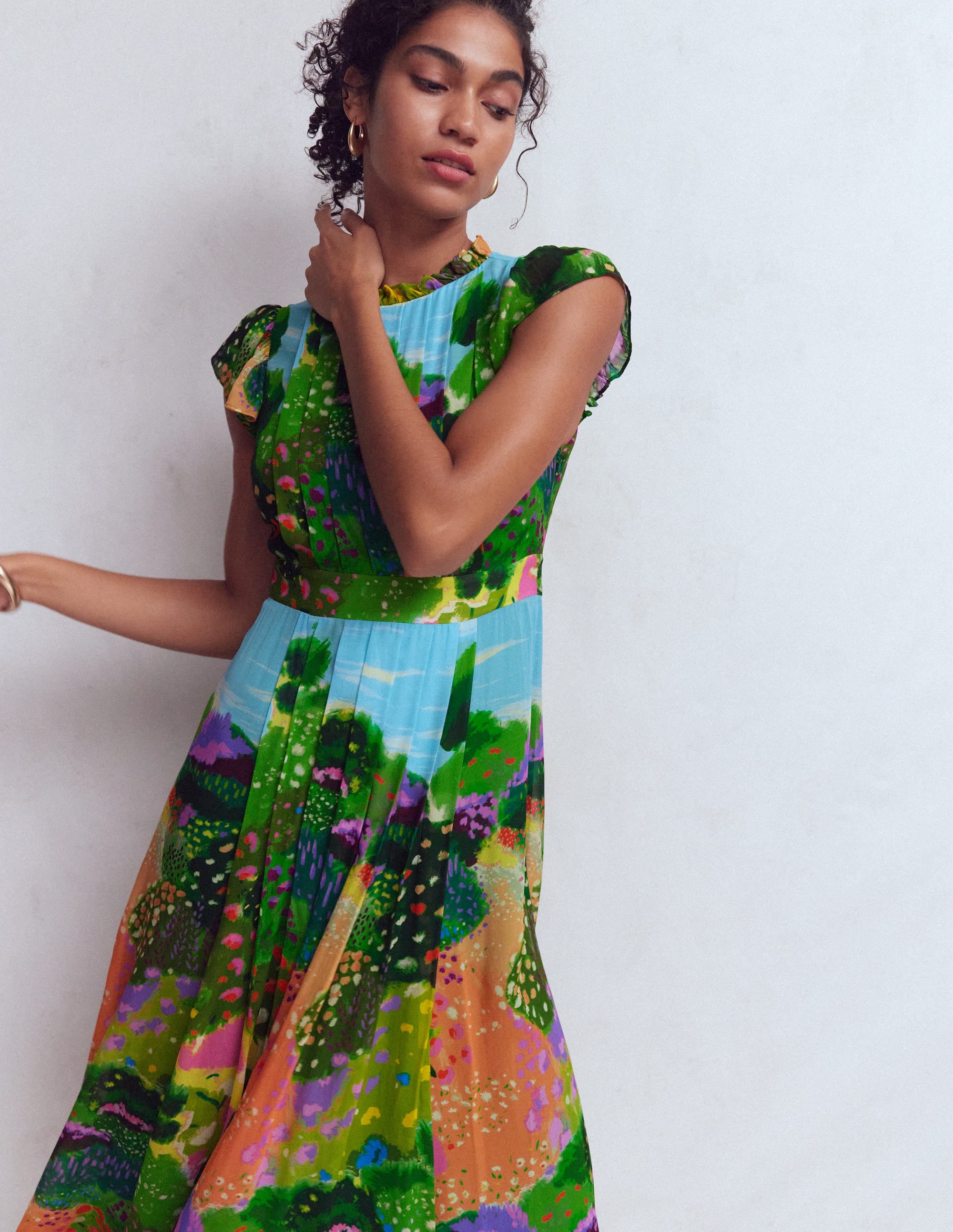 Plissiertes Maxikleid mit Rüschen-Bunt, Gartenpfad - Image 5