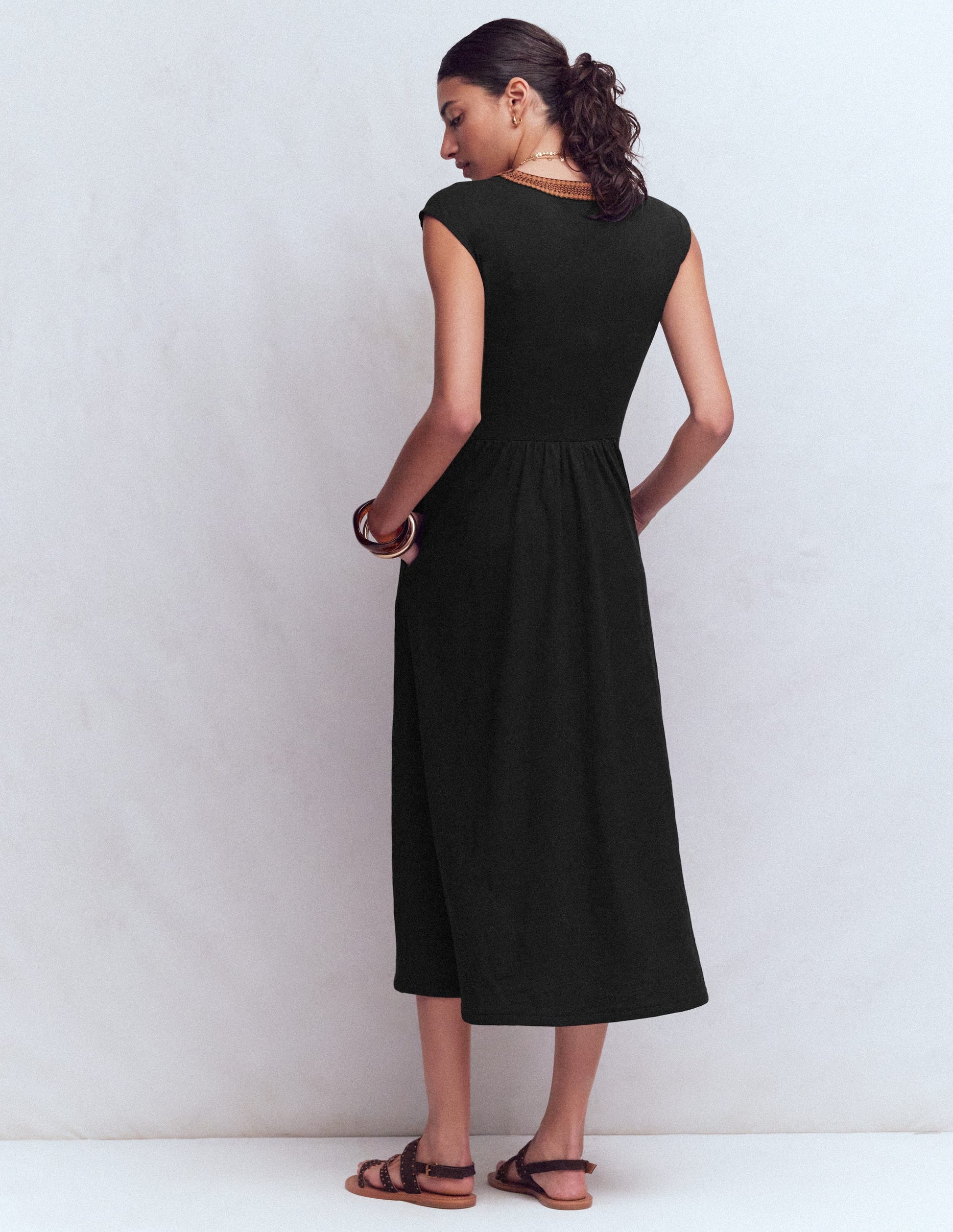 May Jersey-Midikleid-Schwarz-3