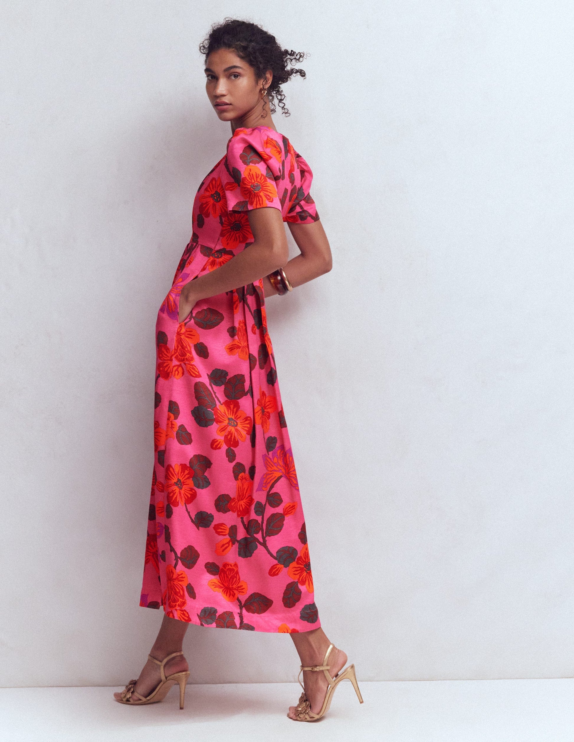 Plissiertes Kleid mit V-Ausschnitt-Rosa, Kunstvolle Blüten-3