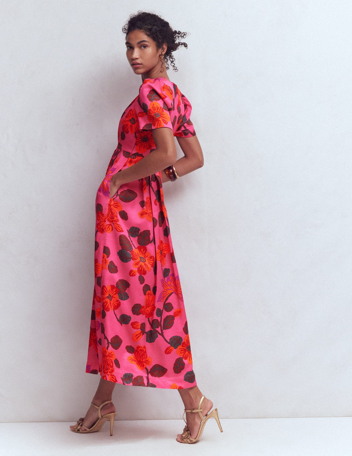 Plissiertes Kleid mit V-Ausschnitt-Rosa, Kunstvolle Blüten - Image 3