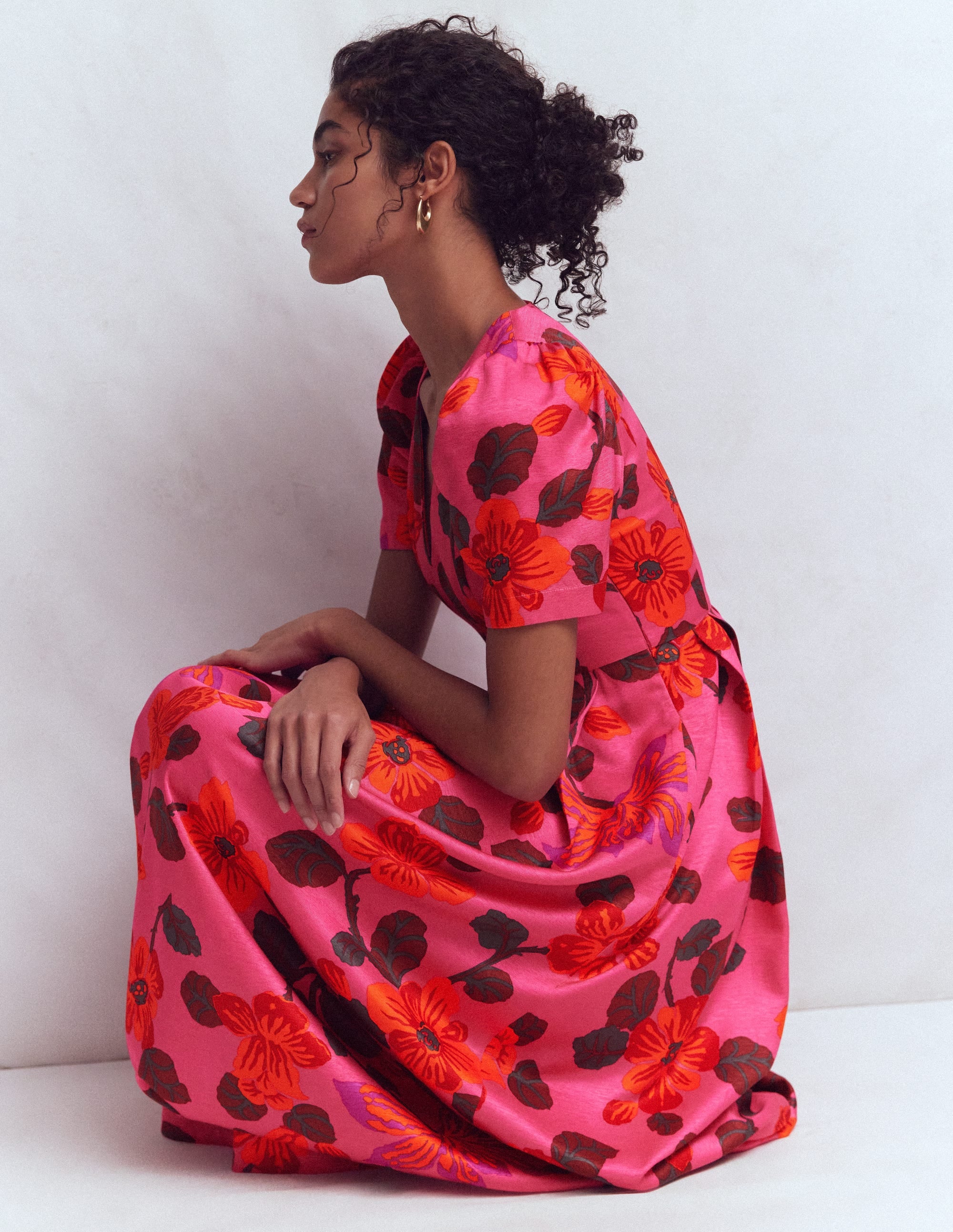Plissiertes Kleid mit V-Ausschnitt-Rosa, Kunstvolle Blüten - Image 4