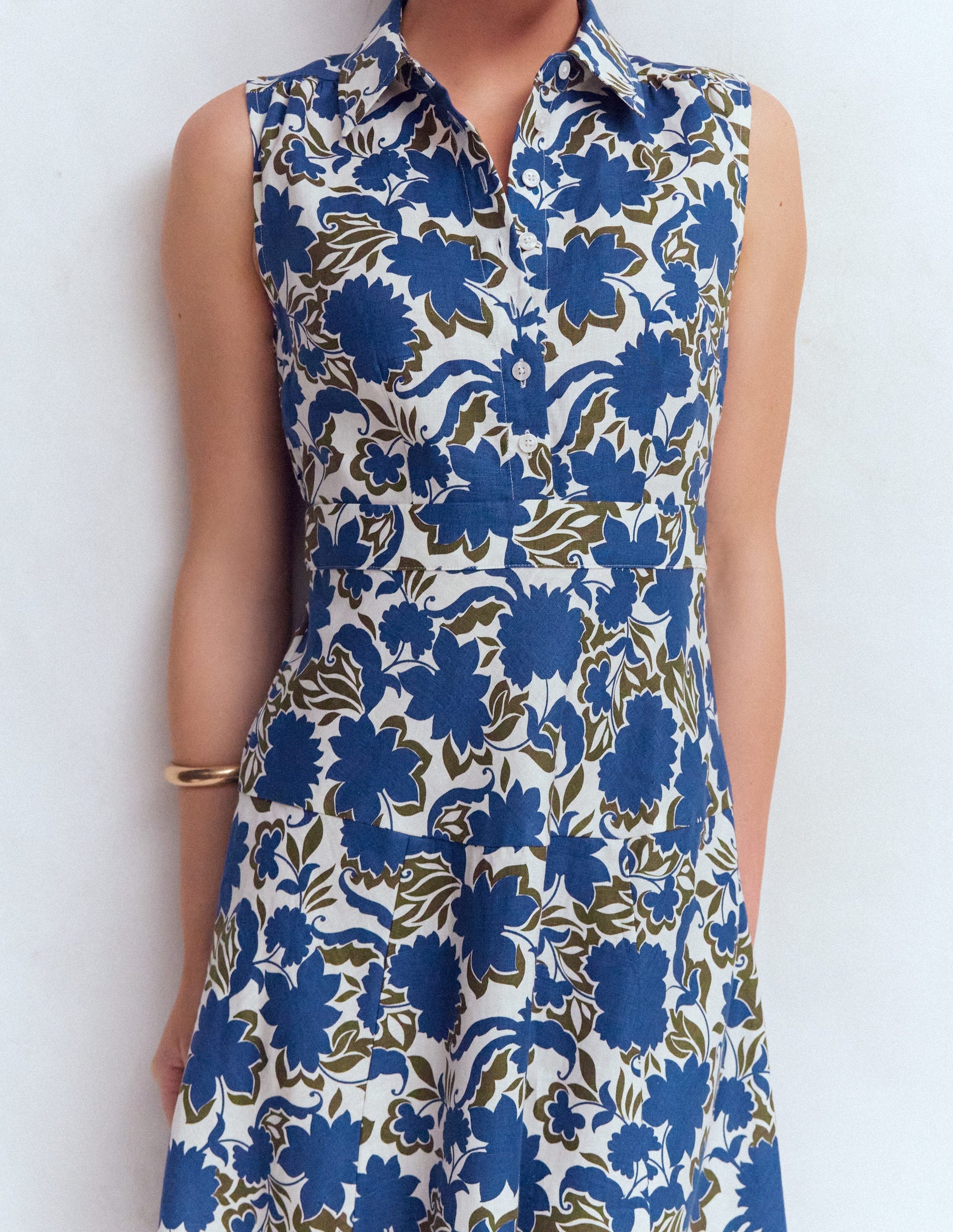 Erma Leinenkleid mit tiefer Taille-Blau Schattenblüte-2