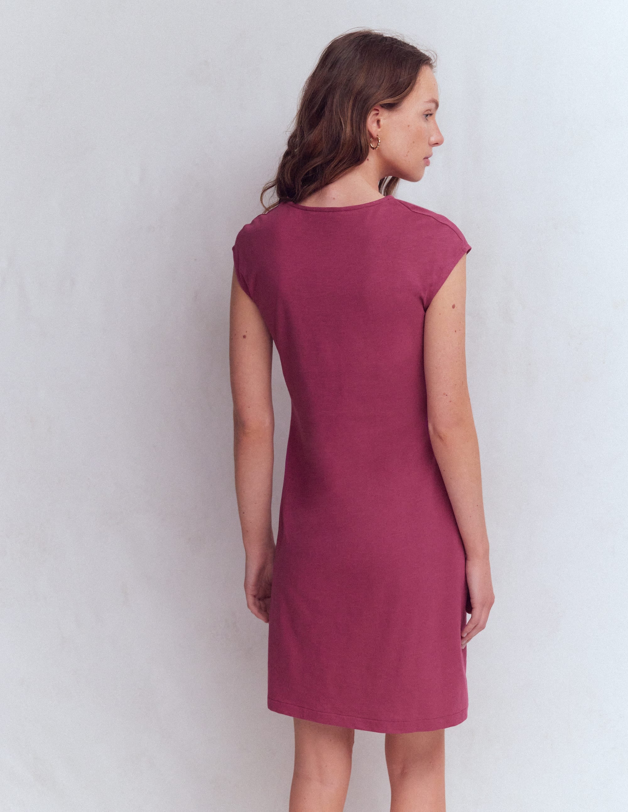 Robe courte Delilah torsadée-Coulis de framboise - Image 3