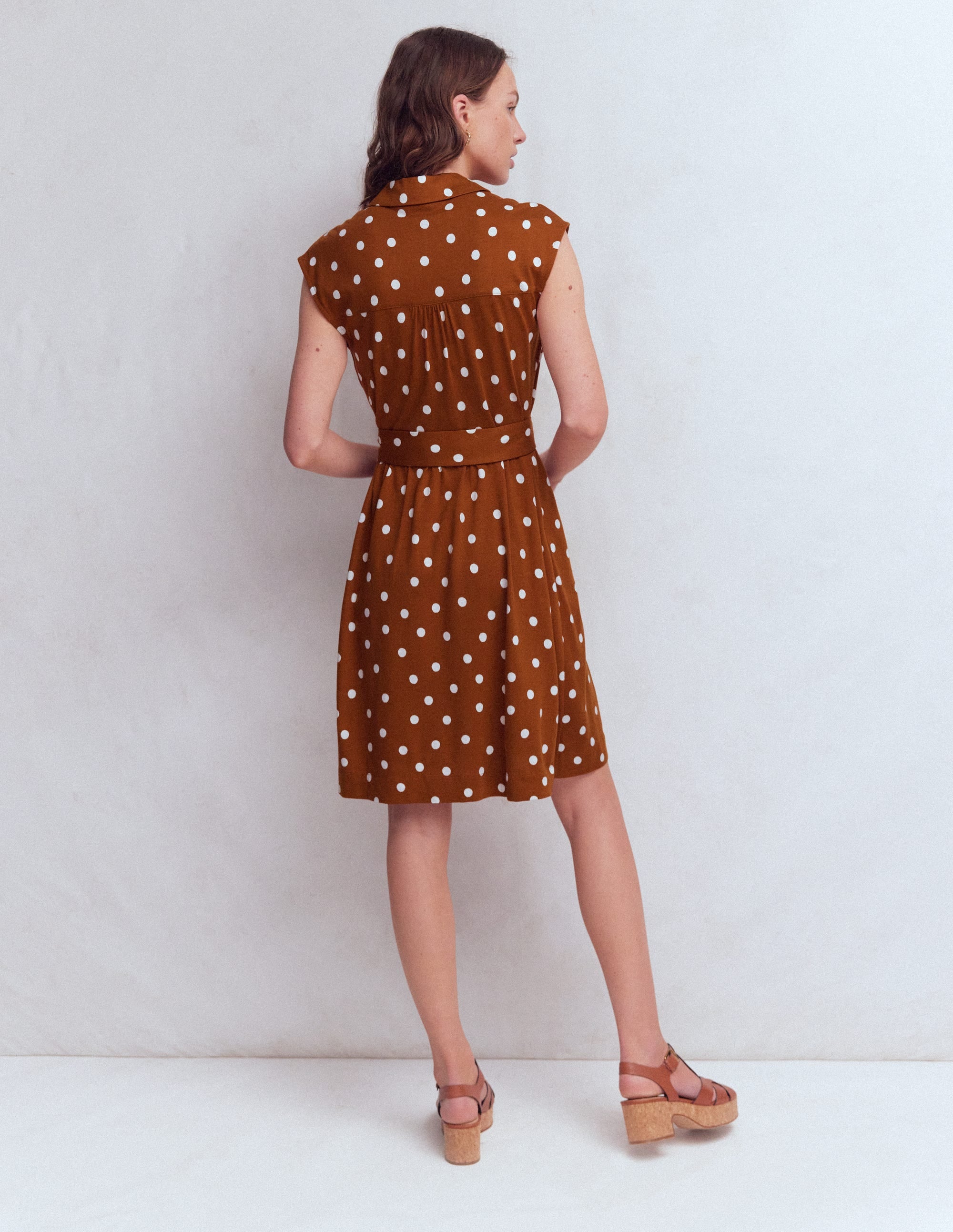 Honor Kurzes Jersey-Hemdblusenkleid-Cognac, Gemalte Tupfen - Image 3