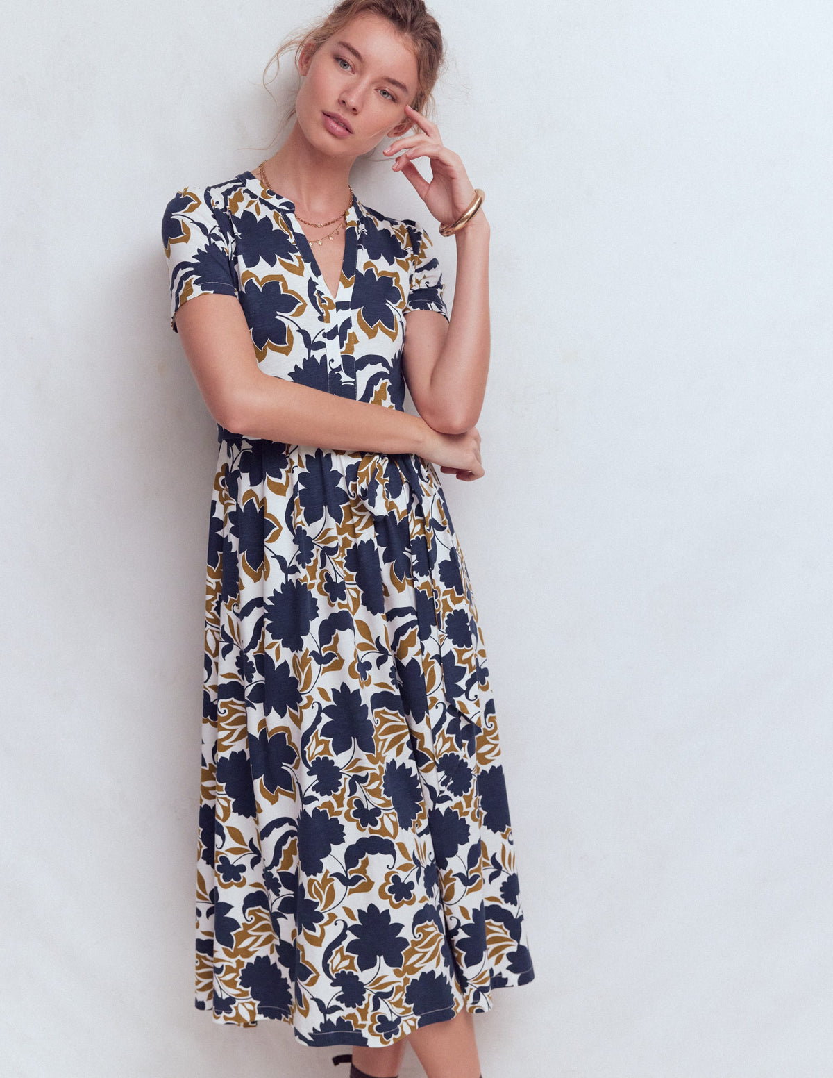Naomi Jersey Midi Dress-French Navy, Shadow Blossom - Image 4